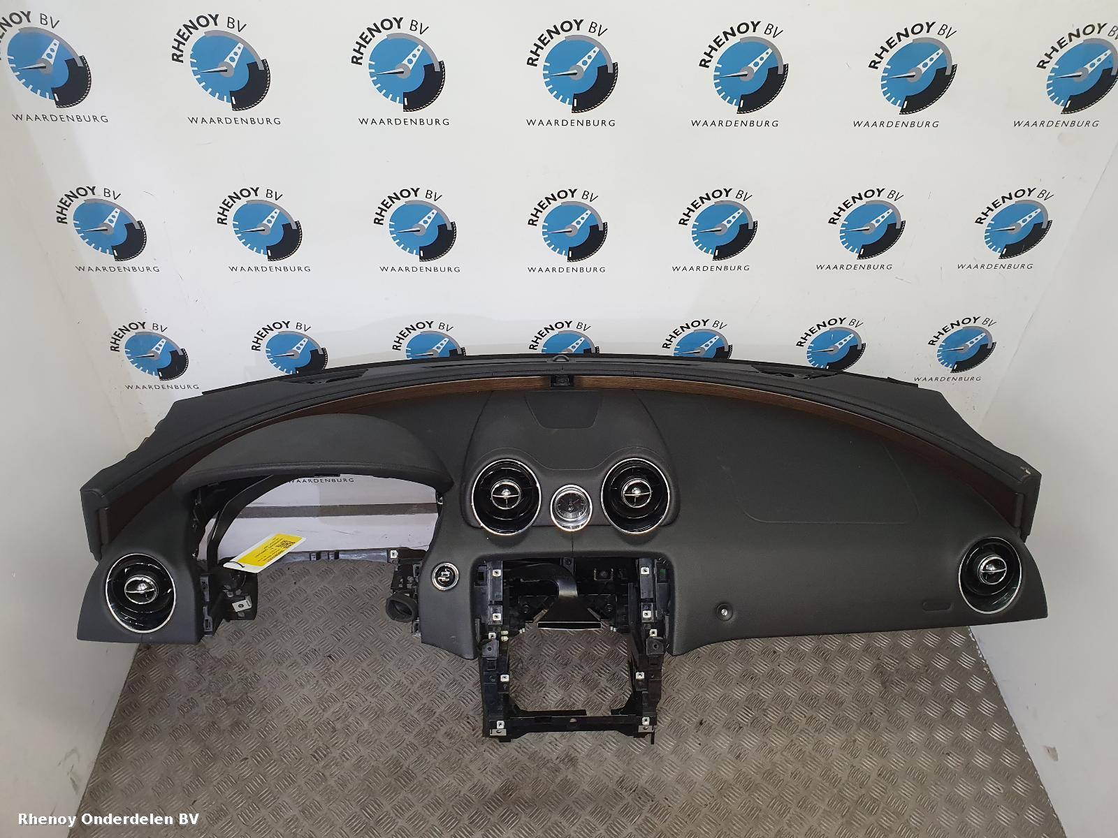 2015 JAGUAR XJ DASHBOARD COMPLEET View Auto part DASHBOARD COMPLEET JAGUAR XJ 2015