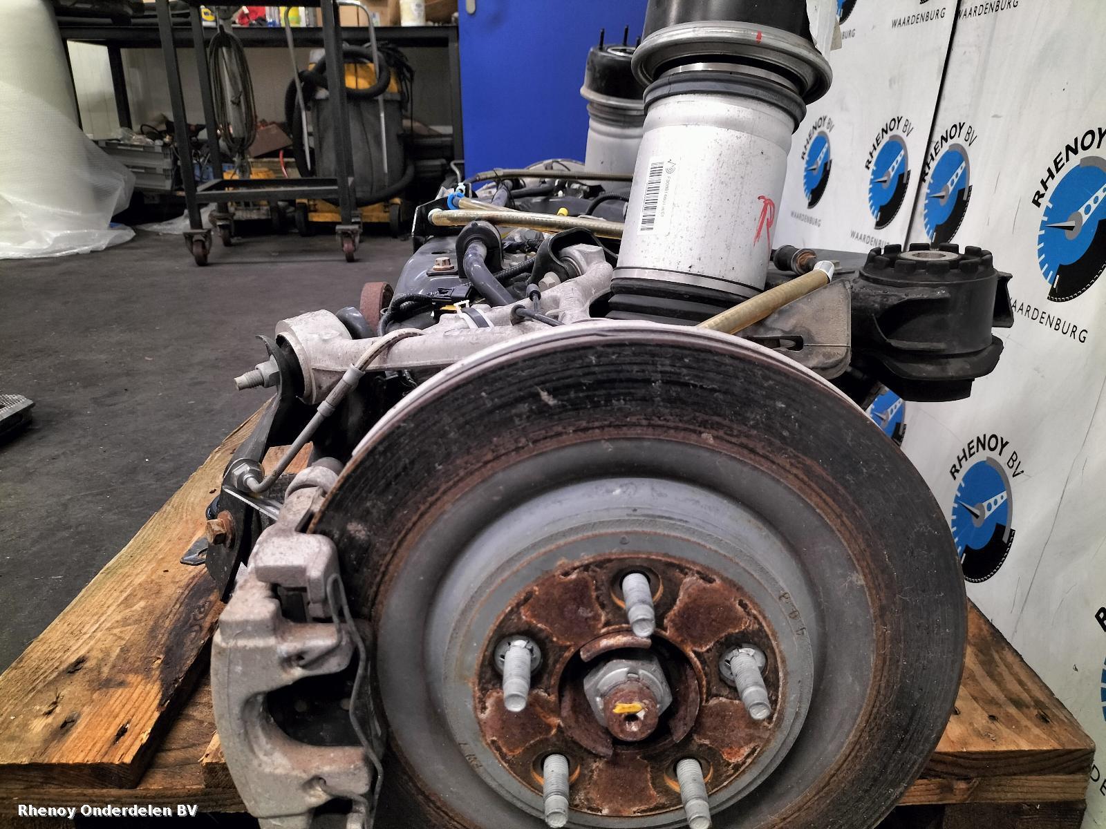 View Auto part OPHANGING ACHTER COMPLEET JAGUAR XJ 2015