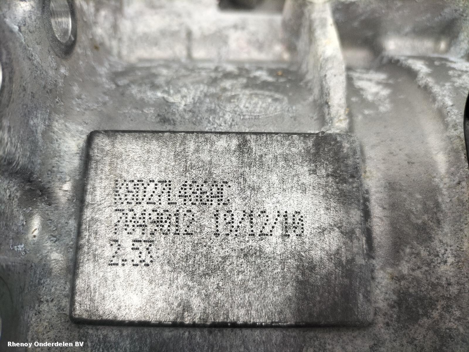 View Auto part TUSSENBAK JAGUAR E PACE 2020