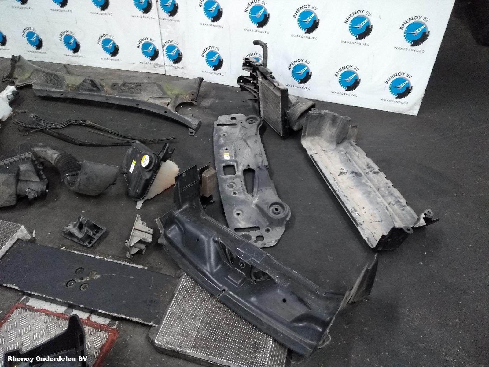 View Auto part VOORKOP COMPLEET JAGUAR XJ 2015
