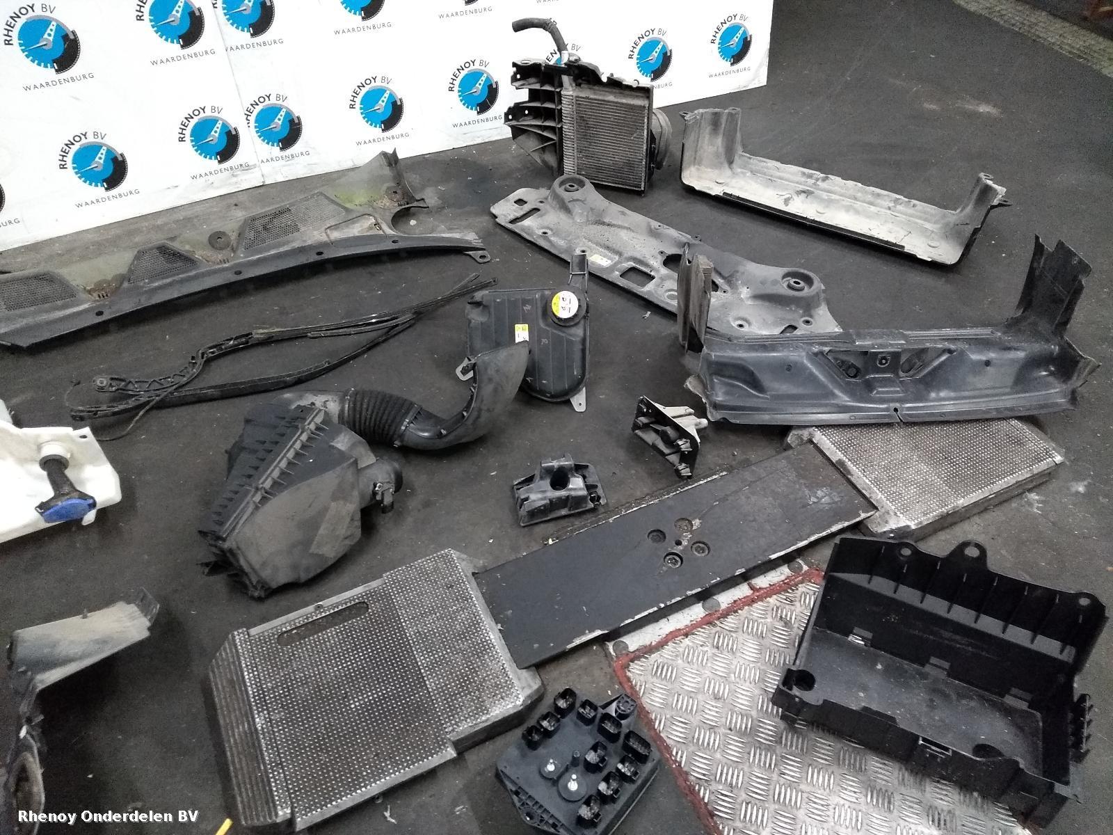 View Auto part VOORKOP COMPLEET JAGUAR XJ 2015