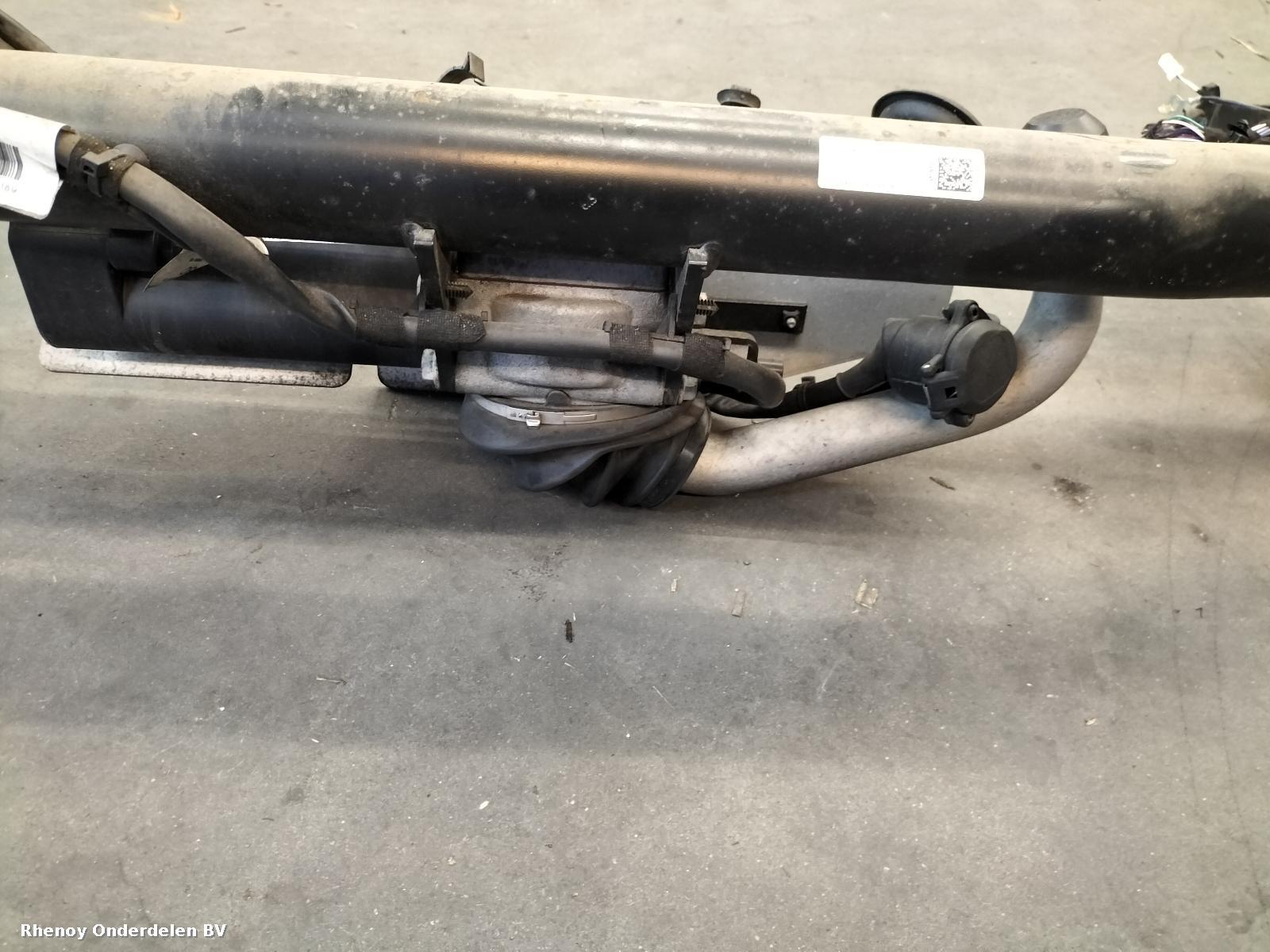 View Auto part TREKHAAK FORD KUGA 2021