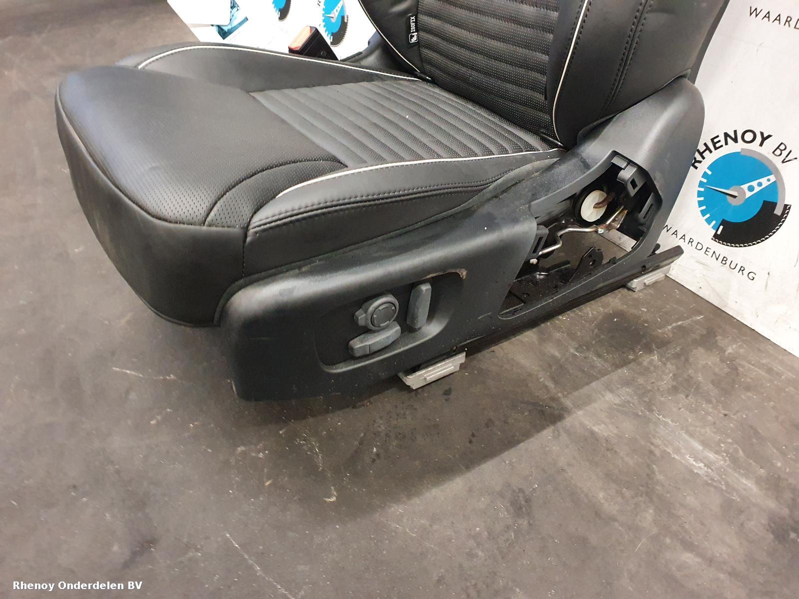 2019 LAND ROVER DISCOVERY Front Seat View Auto part Front Seat LAND ROVER DISCOVERY 2019