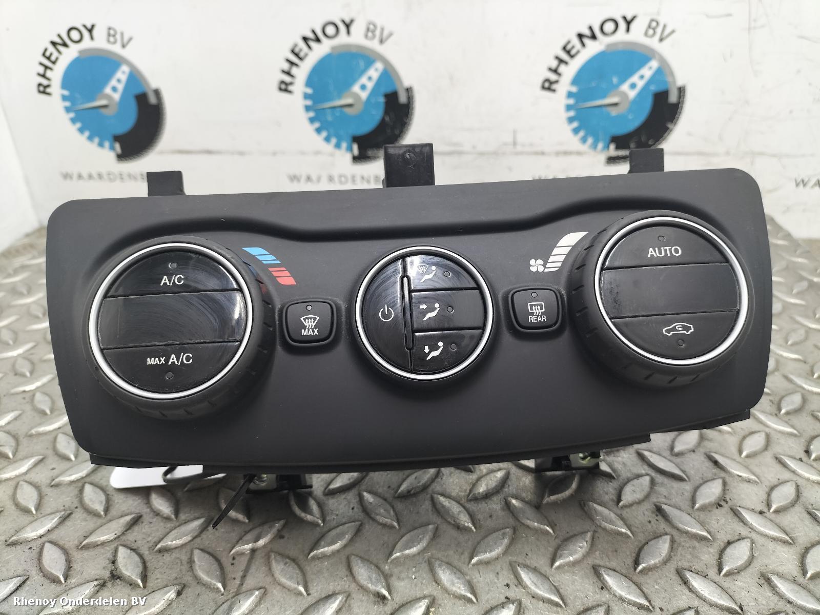 Bekijk Auto-onderdeel KACHEL BEDIENINGSPANEEL FIAT TIPO 2019