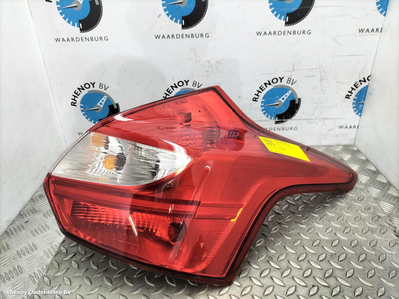 Bekijk Auto-onderdeel ACHTERLICHT R FORD FOCUS 2013