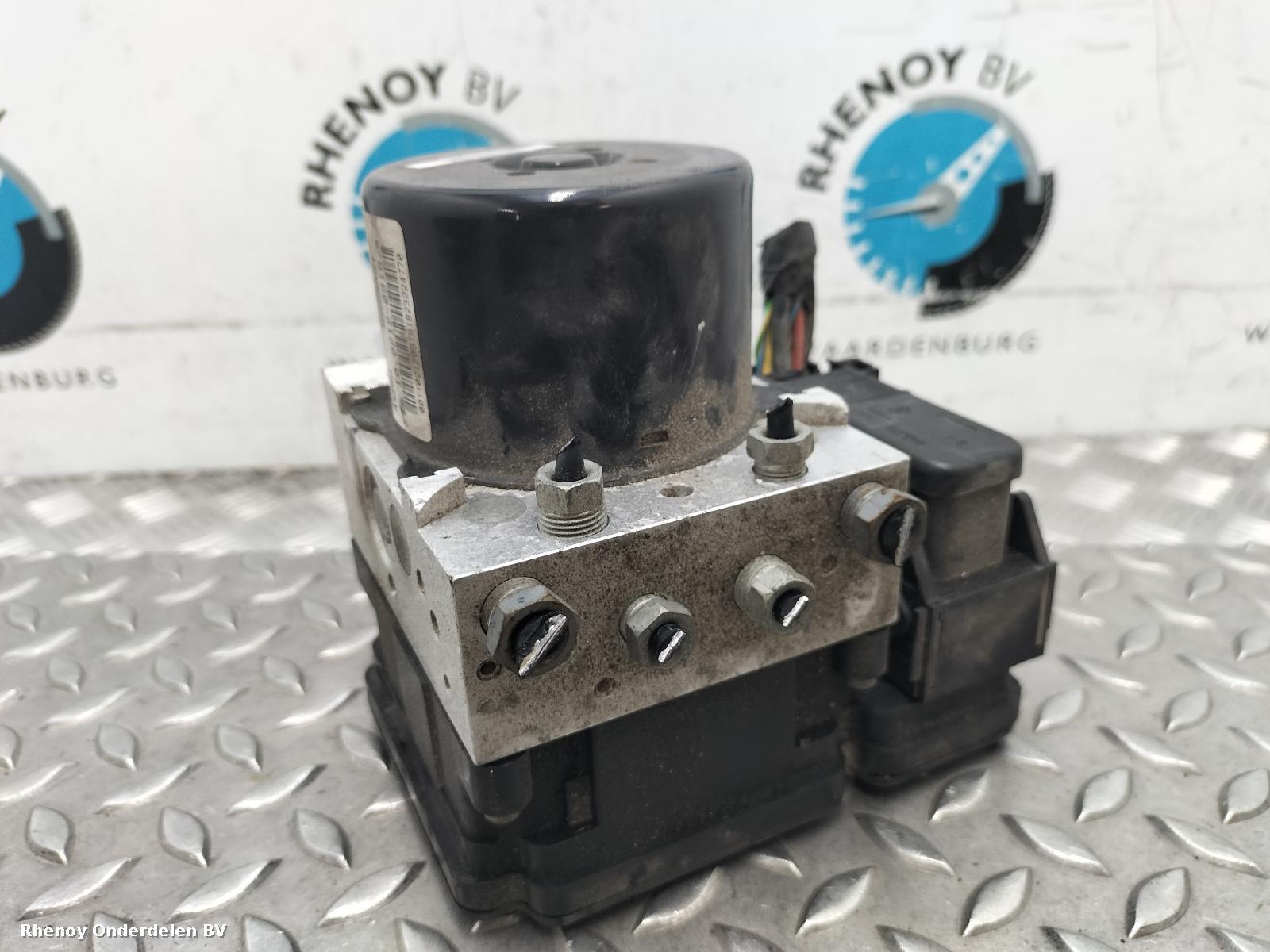 Bekijk Auto-onderdeel ABS POMP  FORD FOCUS 2013