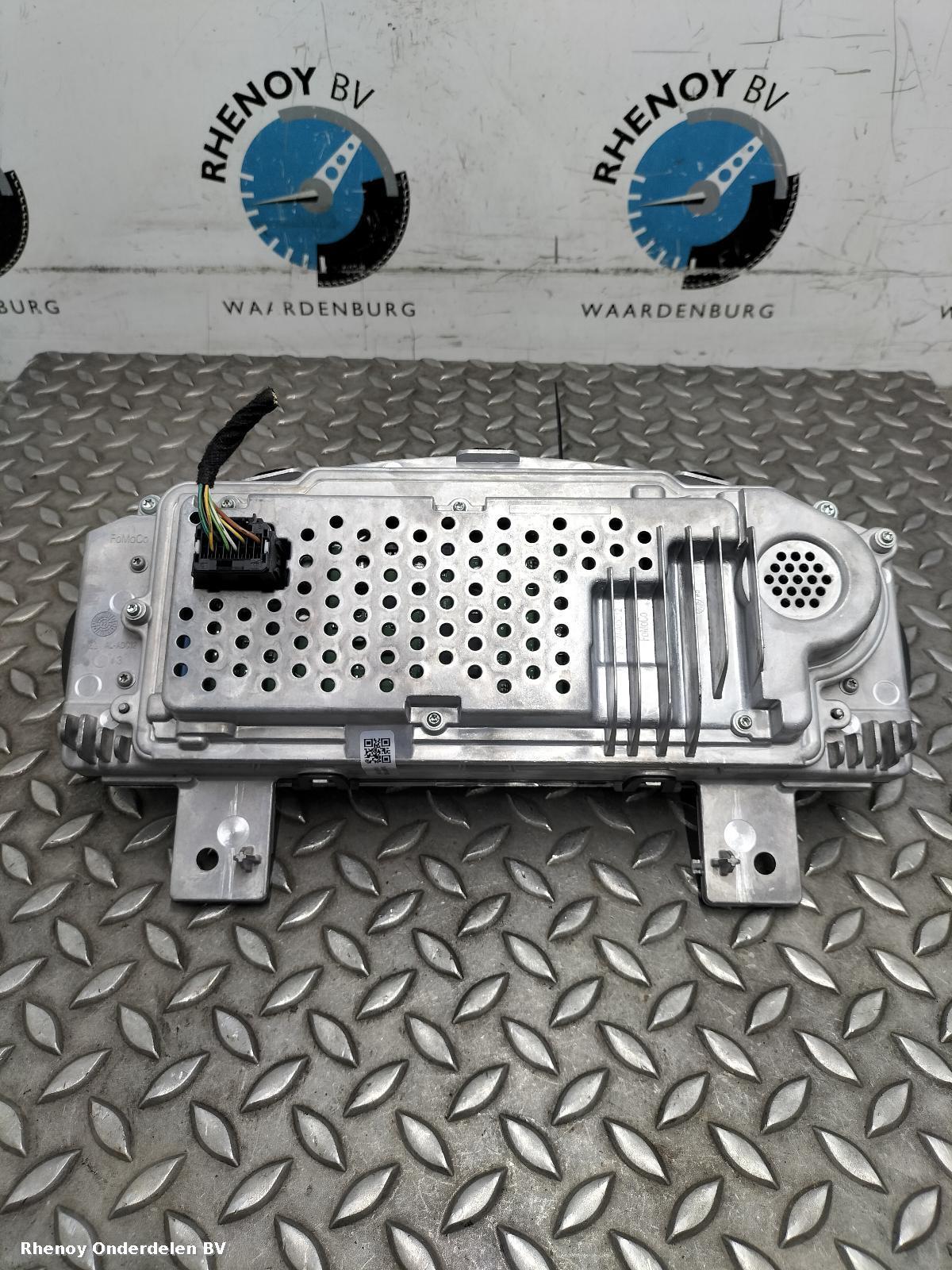 View Auto part KLOKKENPANEEL FORD PUMA 2023