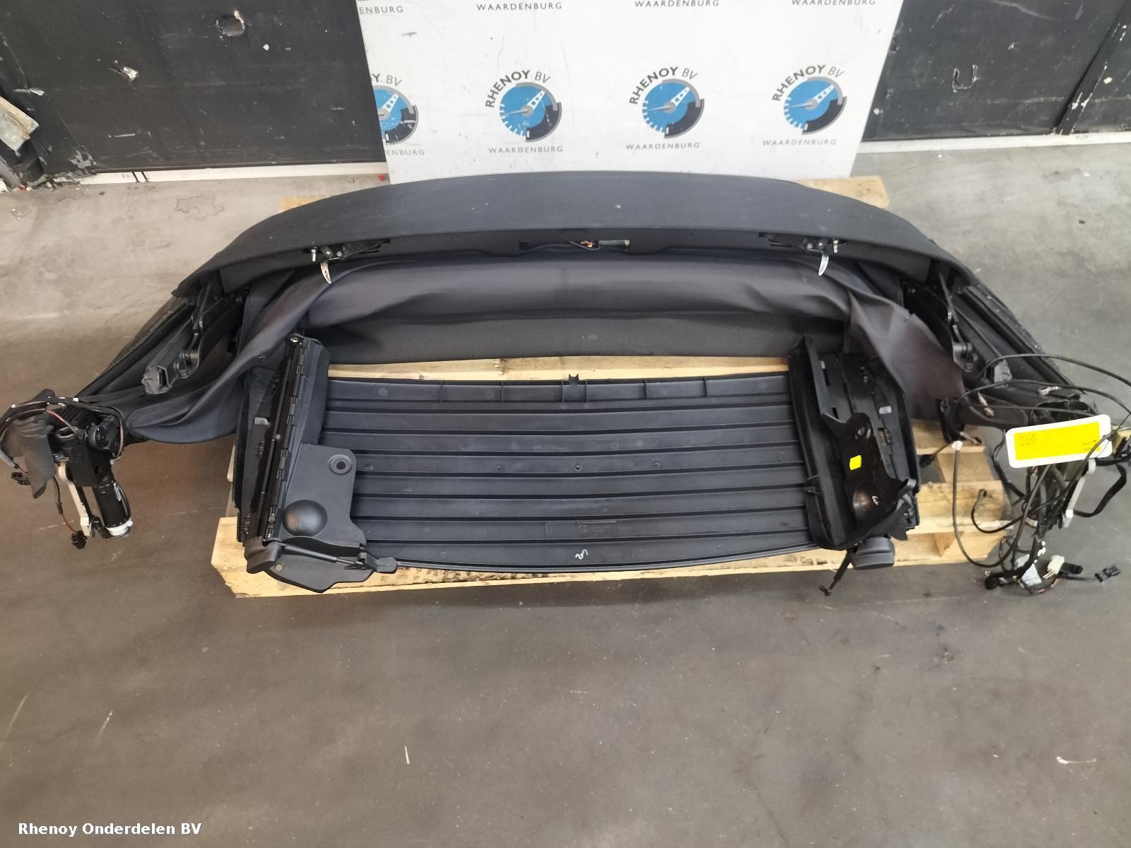 Bekijk Auto-onderdeel CABRIOLET KAP EN FRAME BMW Z4 2004