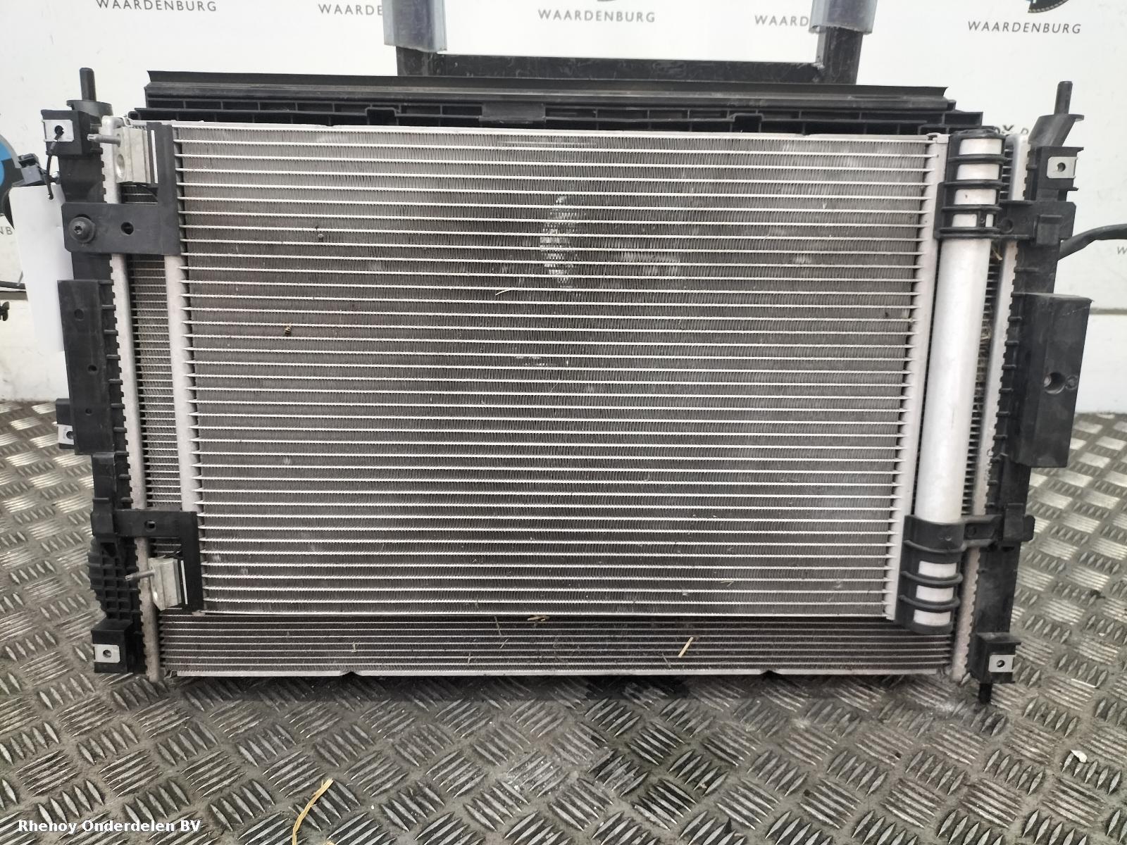 Bekijk Auto-onderdeel KOELERPAKKET PEUGEOT 308 2023