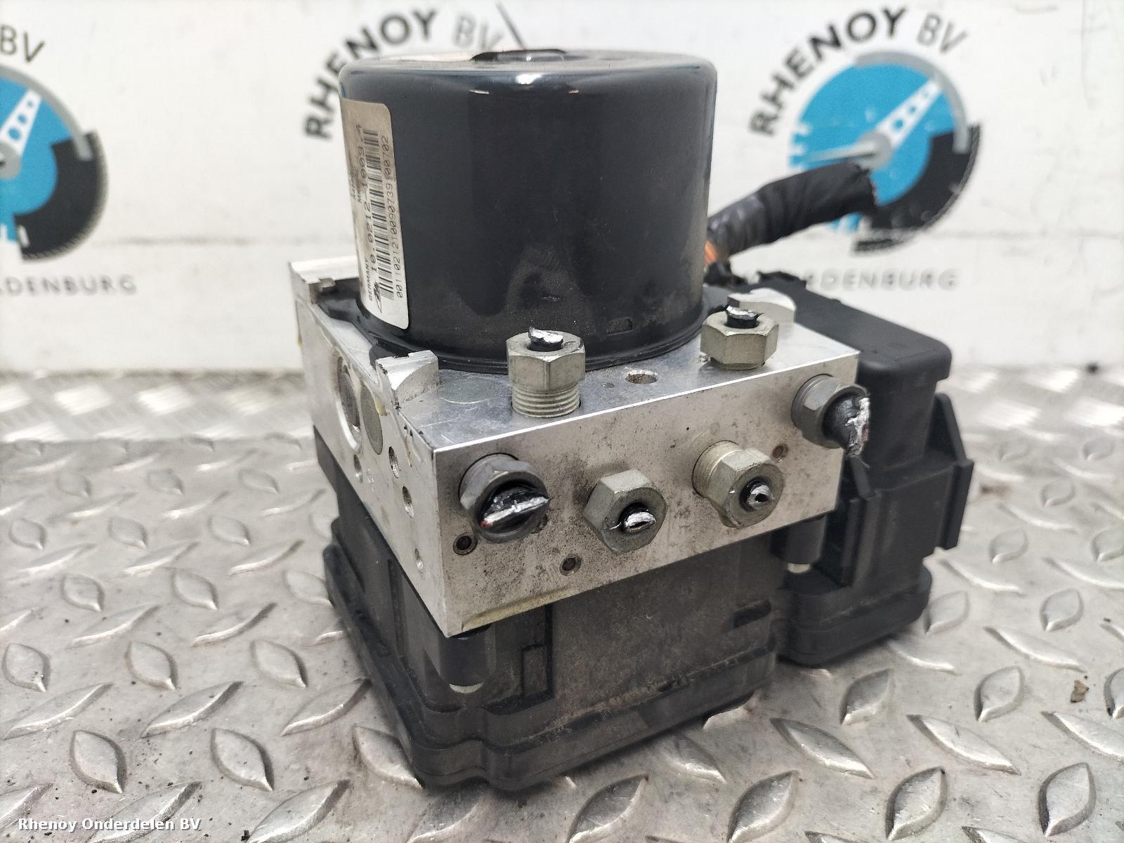 View Auto part ABS Pump/Modulator VOLVO V40 2020