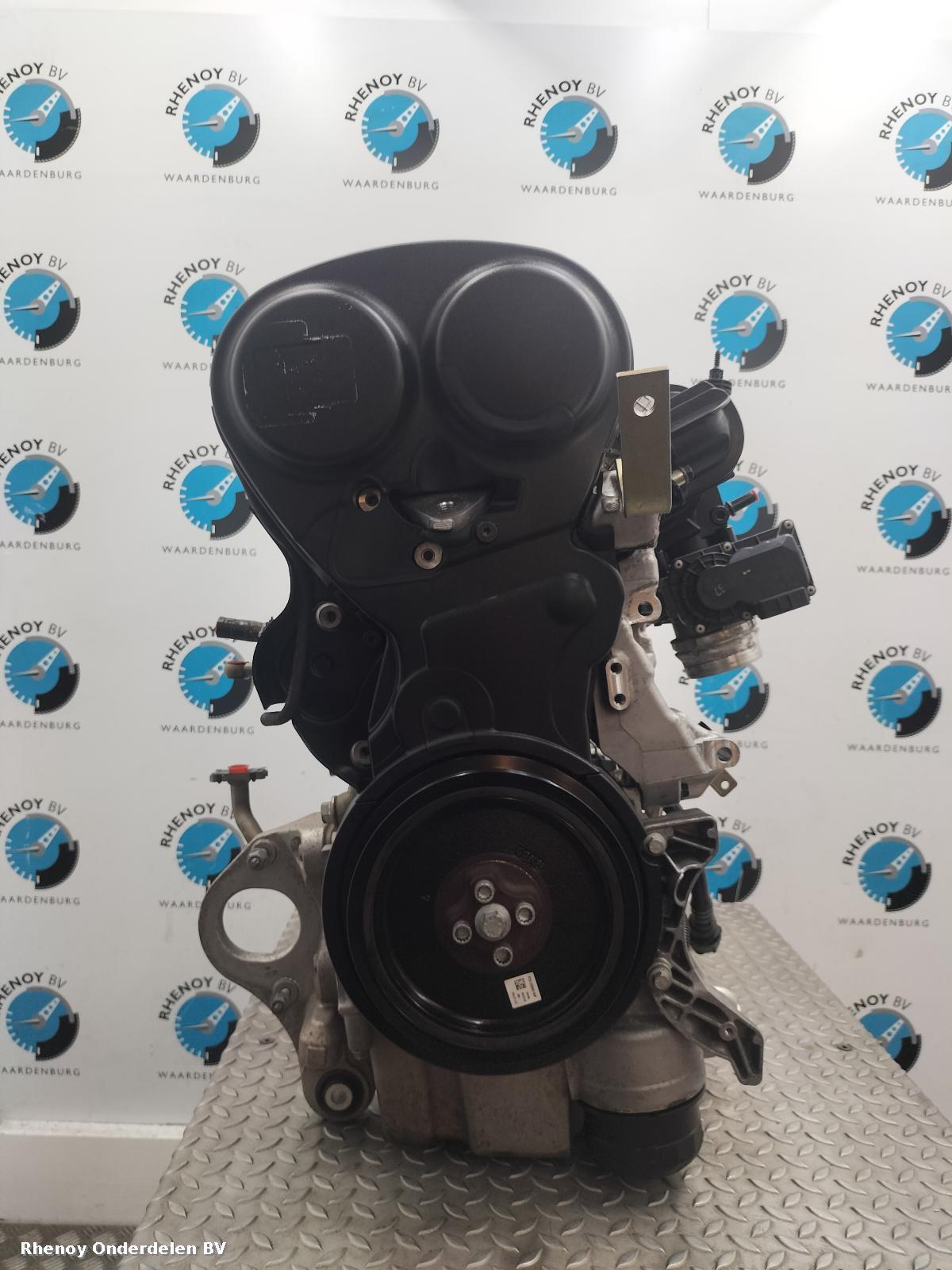 View Auto part Engine VOLVO V40 2020