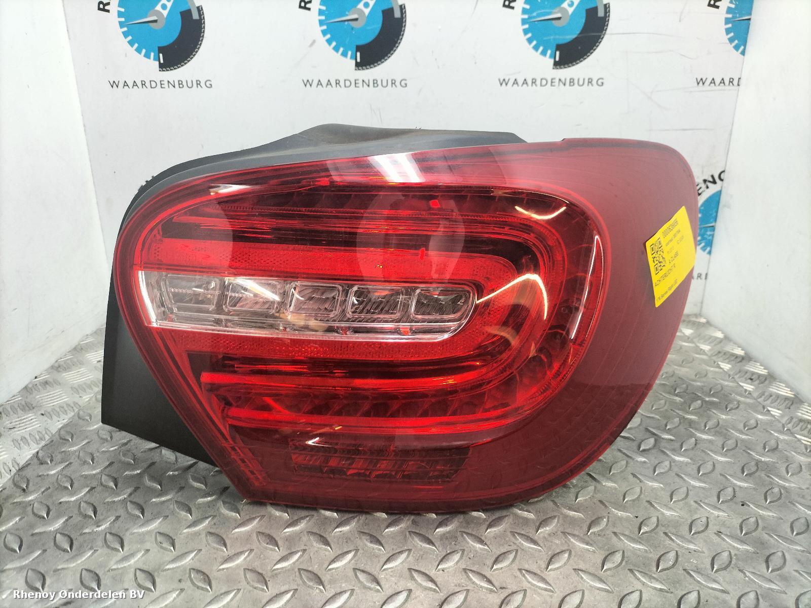 Bekijk Auto-onderdeel ACHTERLICHT R MERCEDES A CLASS 2013