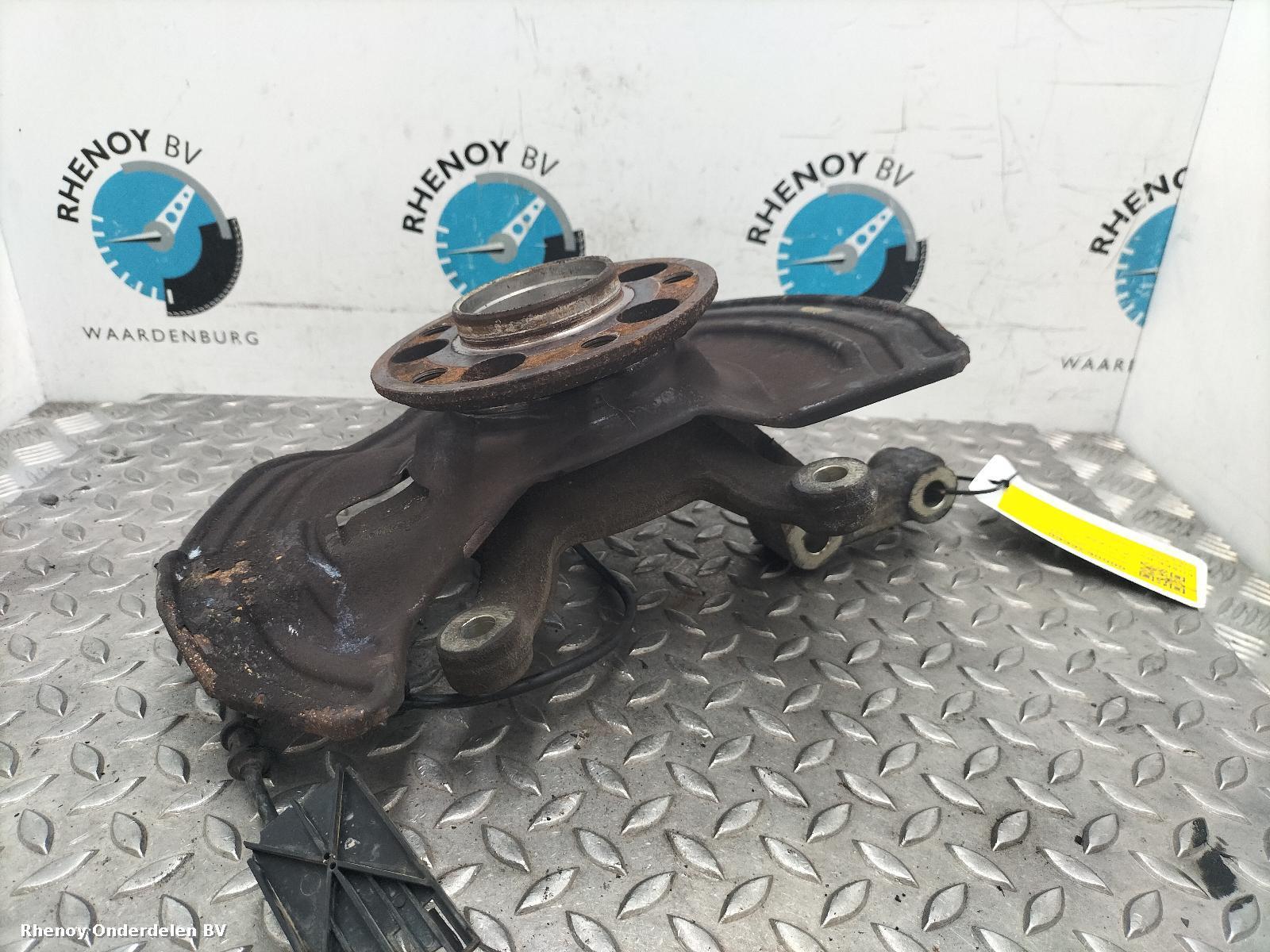 View Auto part RF Hub/Stub Axle Assembly MERCEDES A CLASS 2013