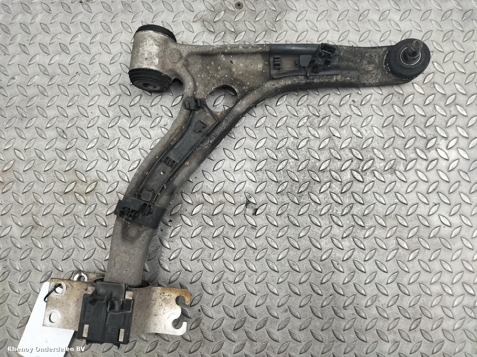 View Auto part RF Lower Control Arm MERCEDES A CLASS 2013
