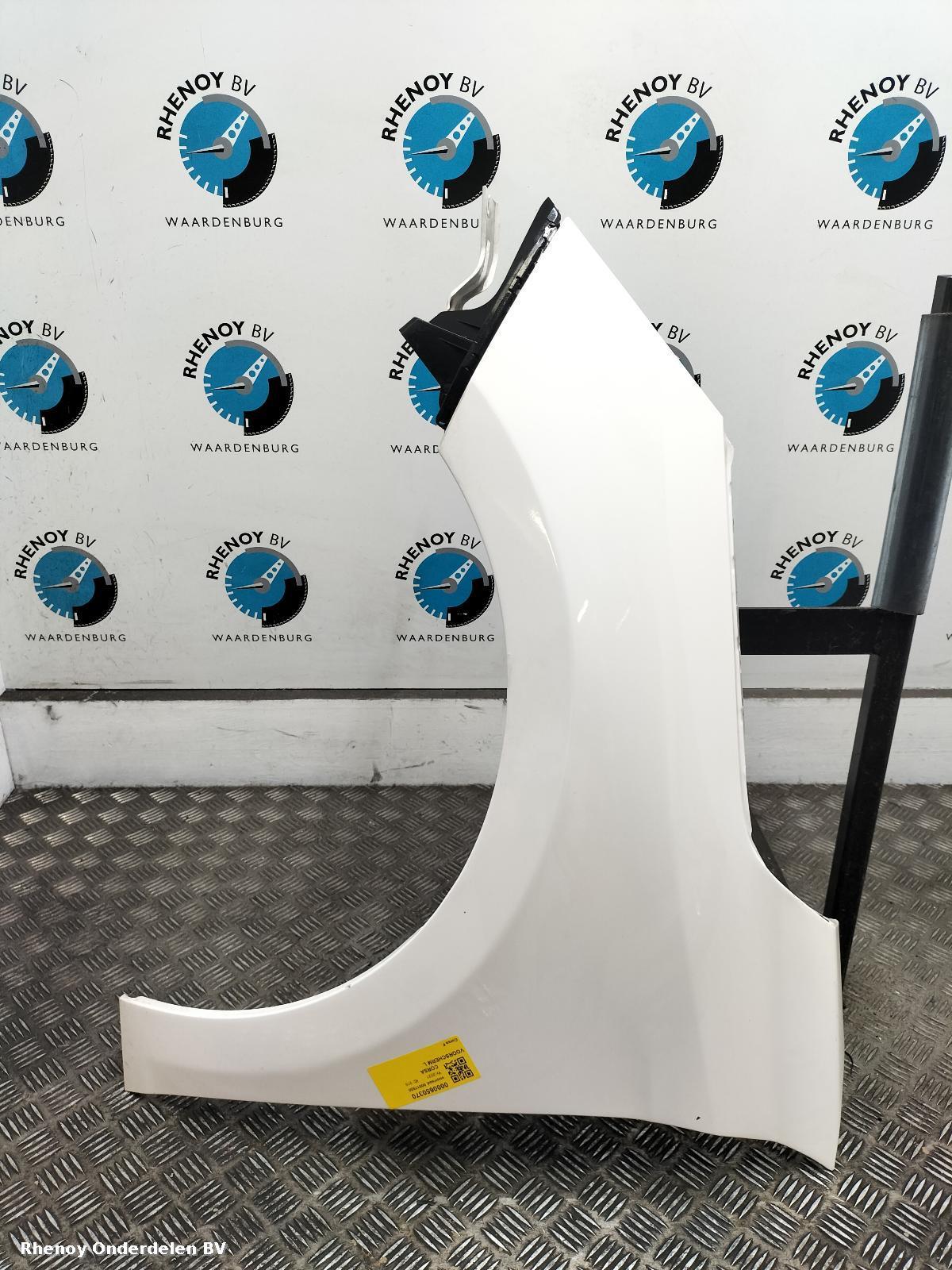 Bekijk Auto-onderdeel VOORSCHERM L OPEL / VAUXHALL CORSA 2021