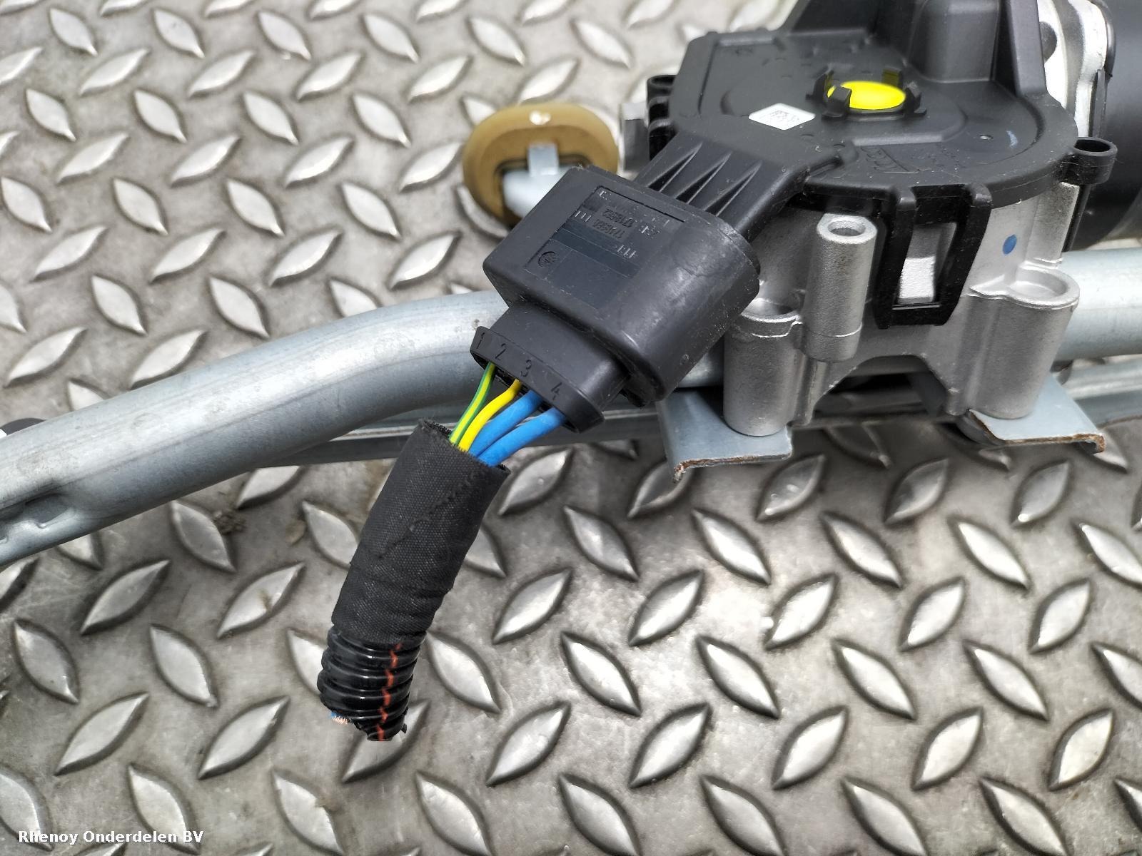 View Auto part RUITENWISSERMOTOR VOOR OPEL / VAUXHALL CORSA 2021