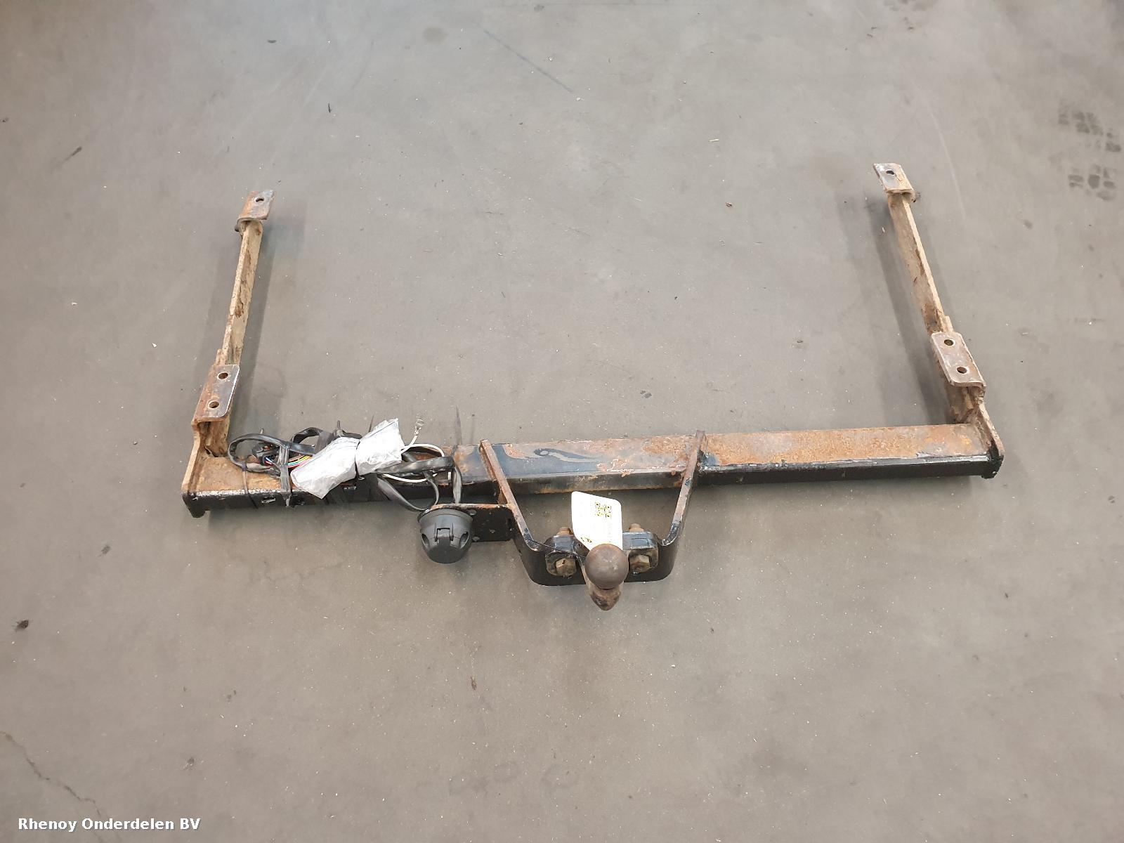 View Auto part Towbar VAUXHALL / OPEL VIVARO 2012