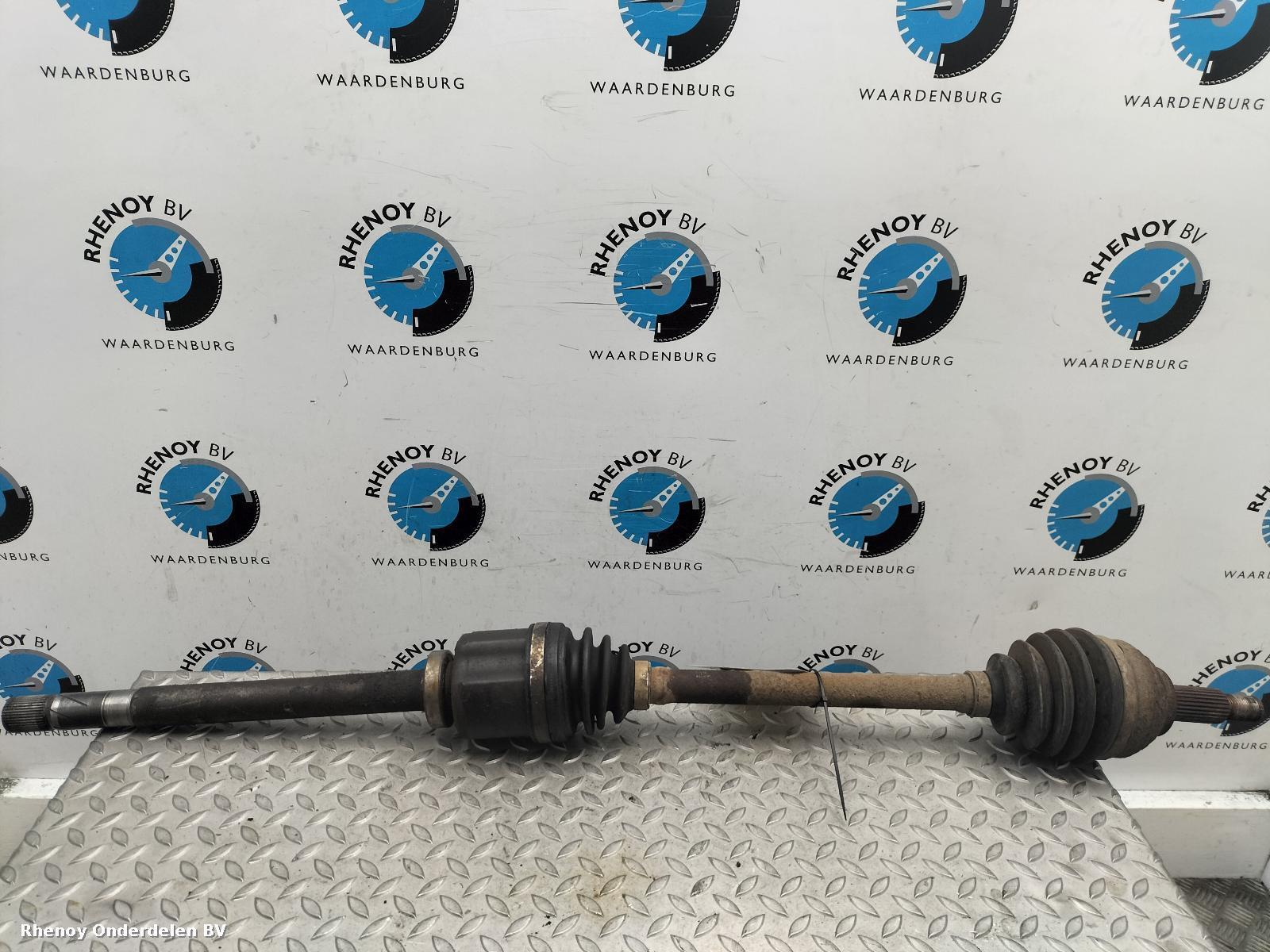Bekijk Auto-onderdeel AANDRIJFAS R OPEL / VAUXHALL VIVARO 2012