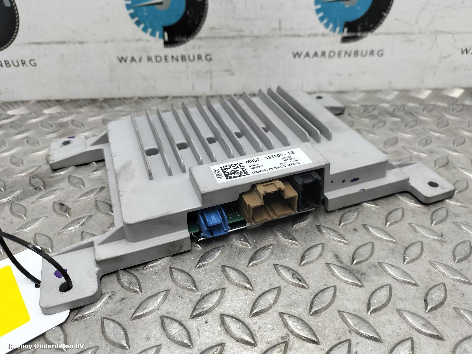 View Auto part Amplifier Unit FORD EXPLORER 2023