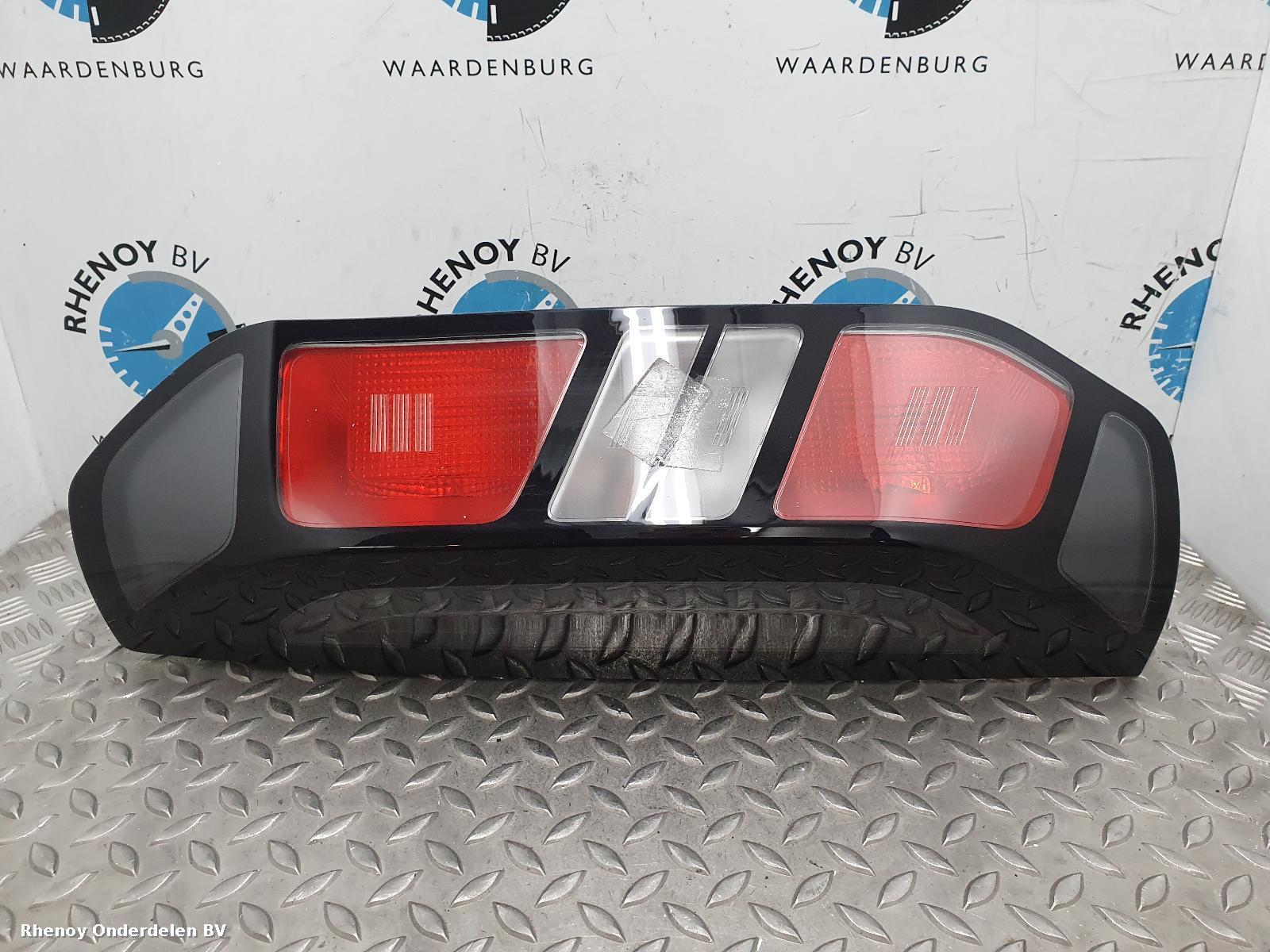 Bekijk Auto-onderdeel ACHTERLICHT L FORD TRANSIT CUSTOM 2024