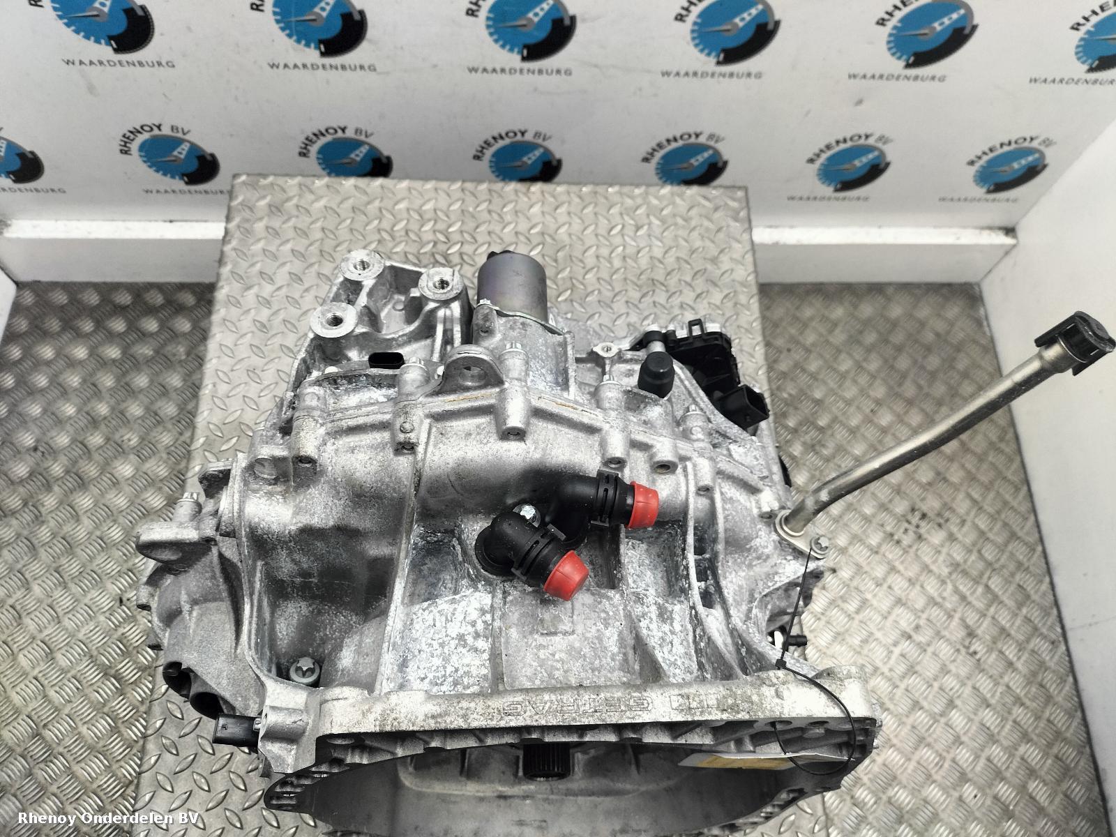 View Auto part TRANSMISSIE / VERSNELLINGSBAK MERCEDES CLA 2022