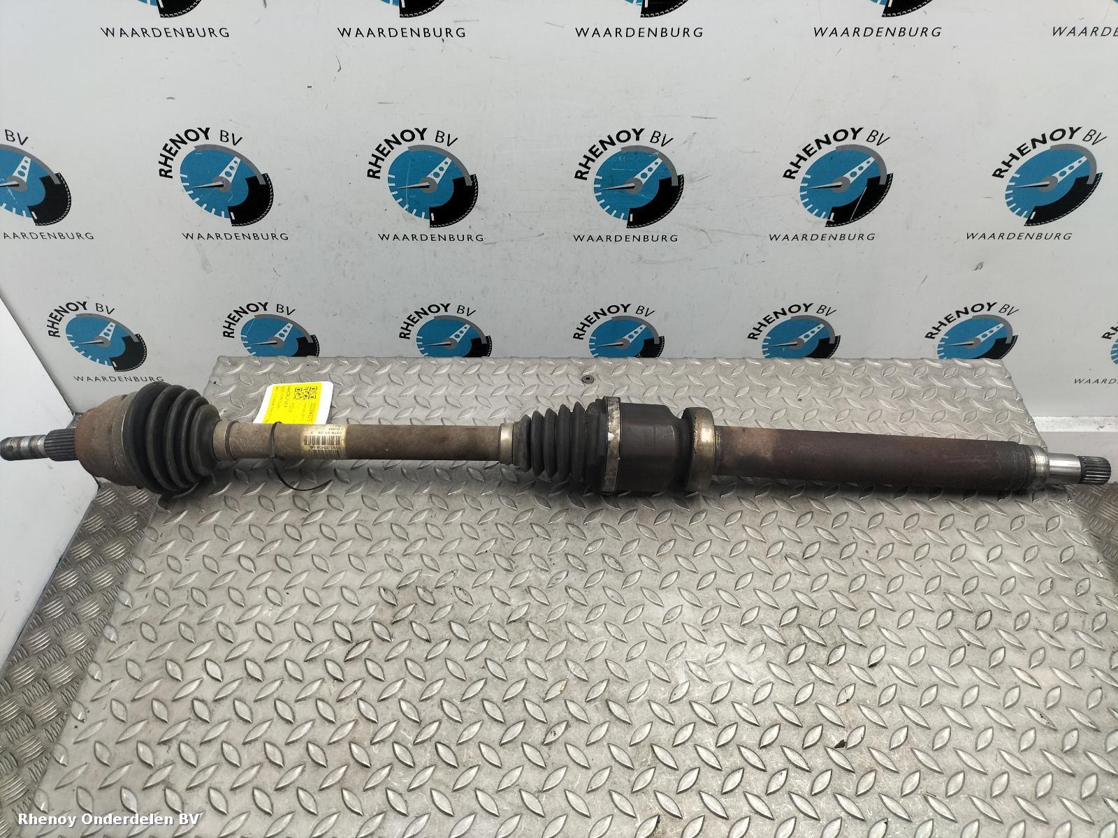 Bekijk Auto-onderdeel AANDRIJFAS R FORD FOCUS 2016