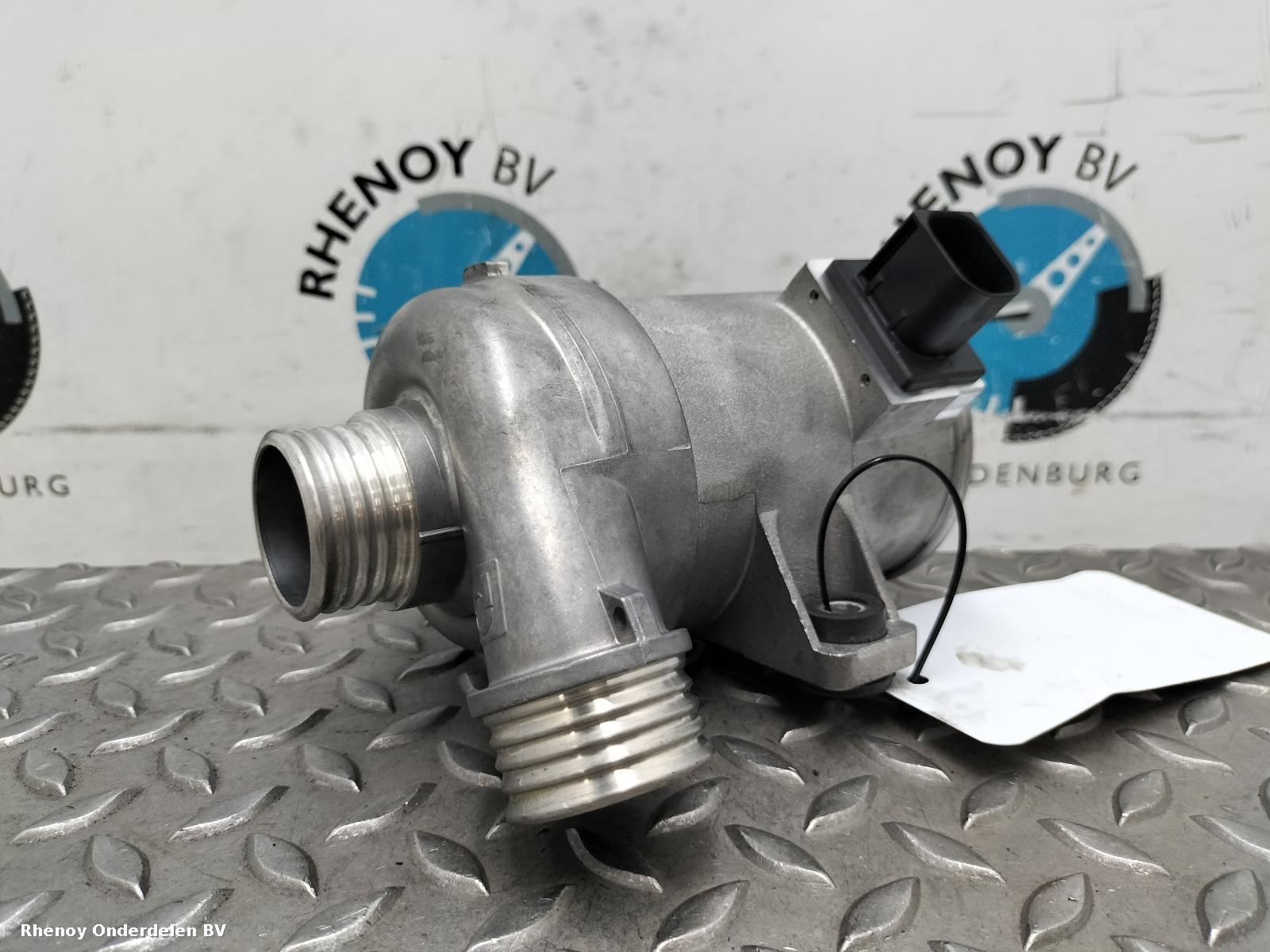 Bekijk Auto-onderdeel WATERPOMP BMW X5 2018