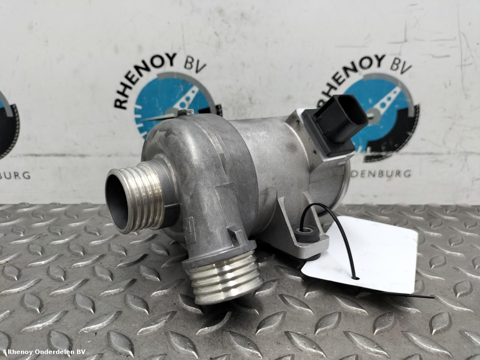 Bekijk Auto-onderdeel WATERPOMP BMW X5 2018