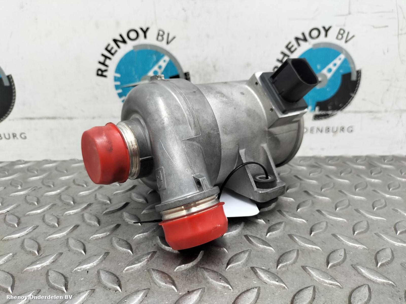 Bekijk Auto-onderdeel WATERPOMP BMW X5 2018