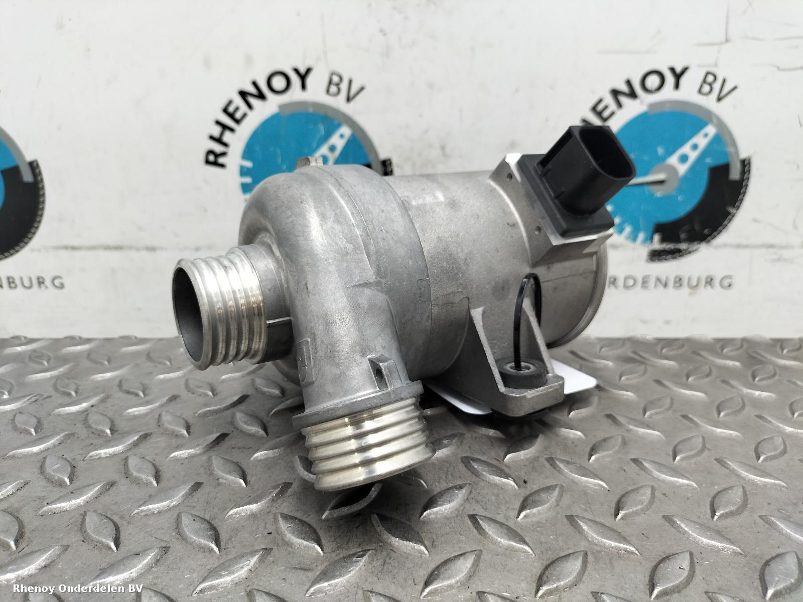 Bekijk Auto-onderdeel WATERPOMP BMW X5 2018