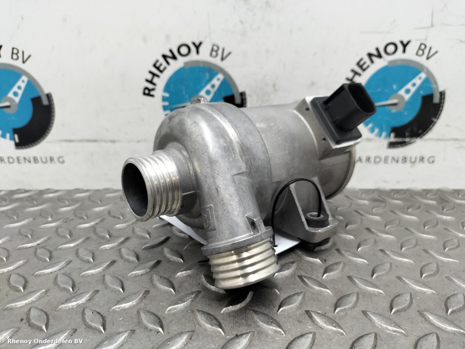 Bekijk Auto-onderdeel WATERPOMP BMW X5 2018