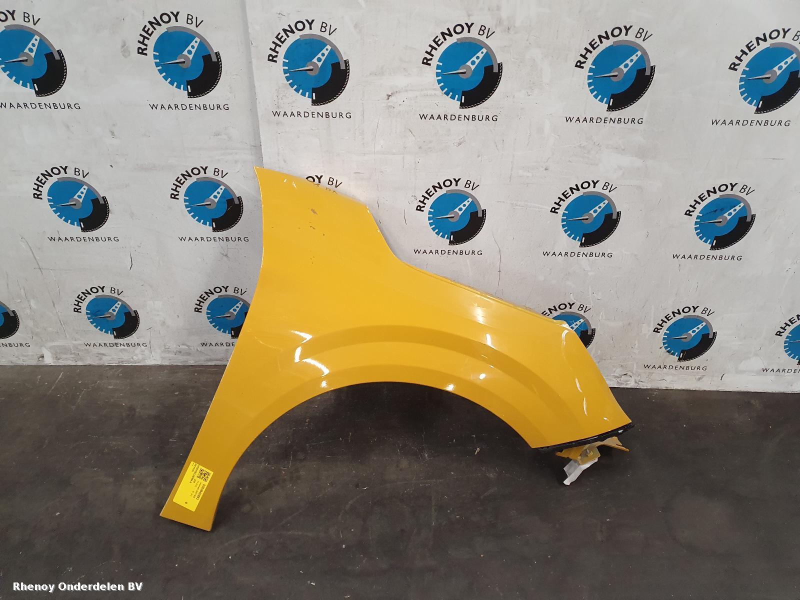 Bekijk Auto-onderdeel VOORSCHERM R PEUGEOT 208 2020
