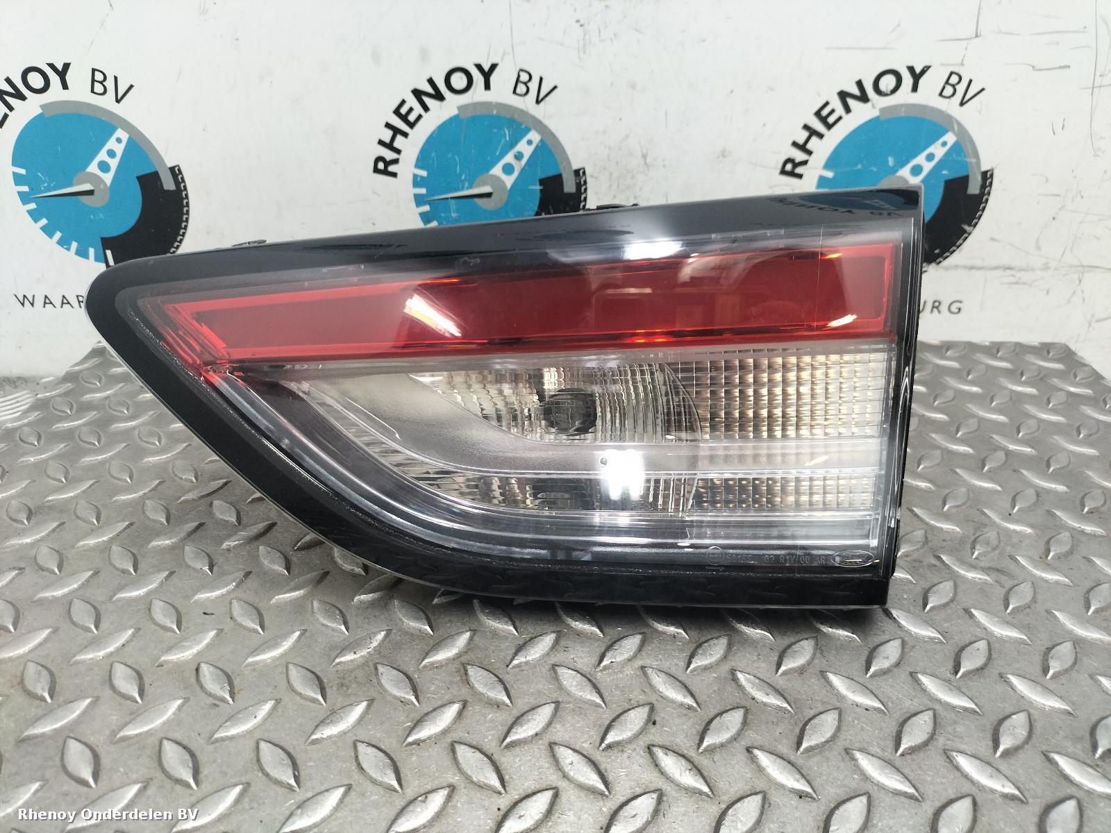 Bekijk Auto-onderdeel ACHTERLICHT R FORD KUGA 2023
