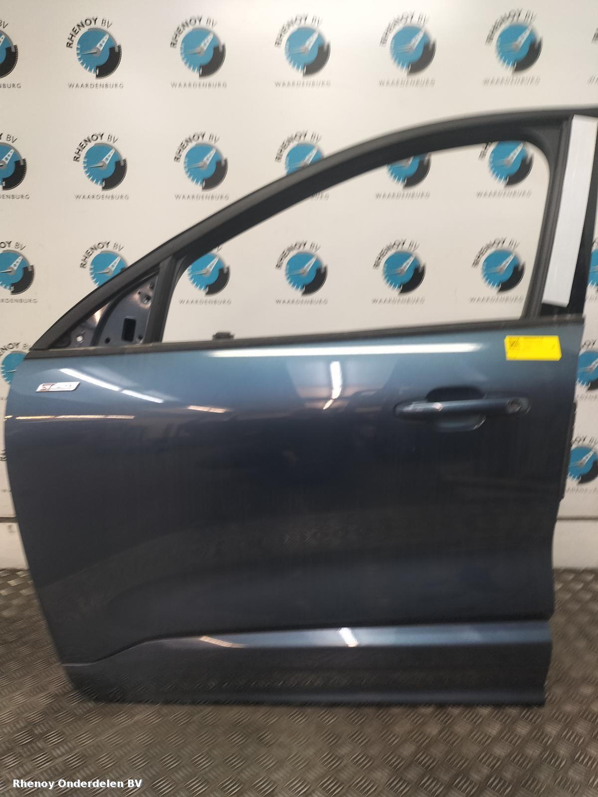 Bekijk Auto-onderdeel PORTIER LV  FORD KUGA 2023