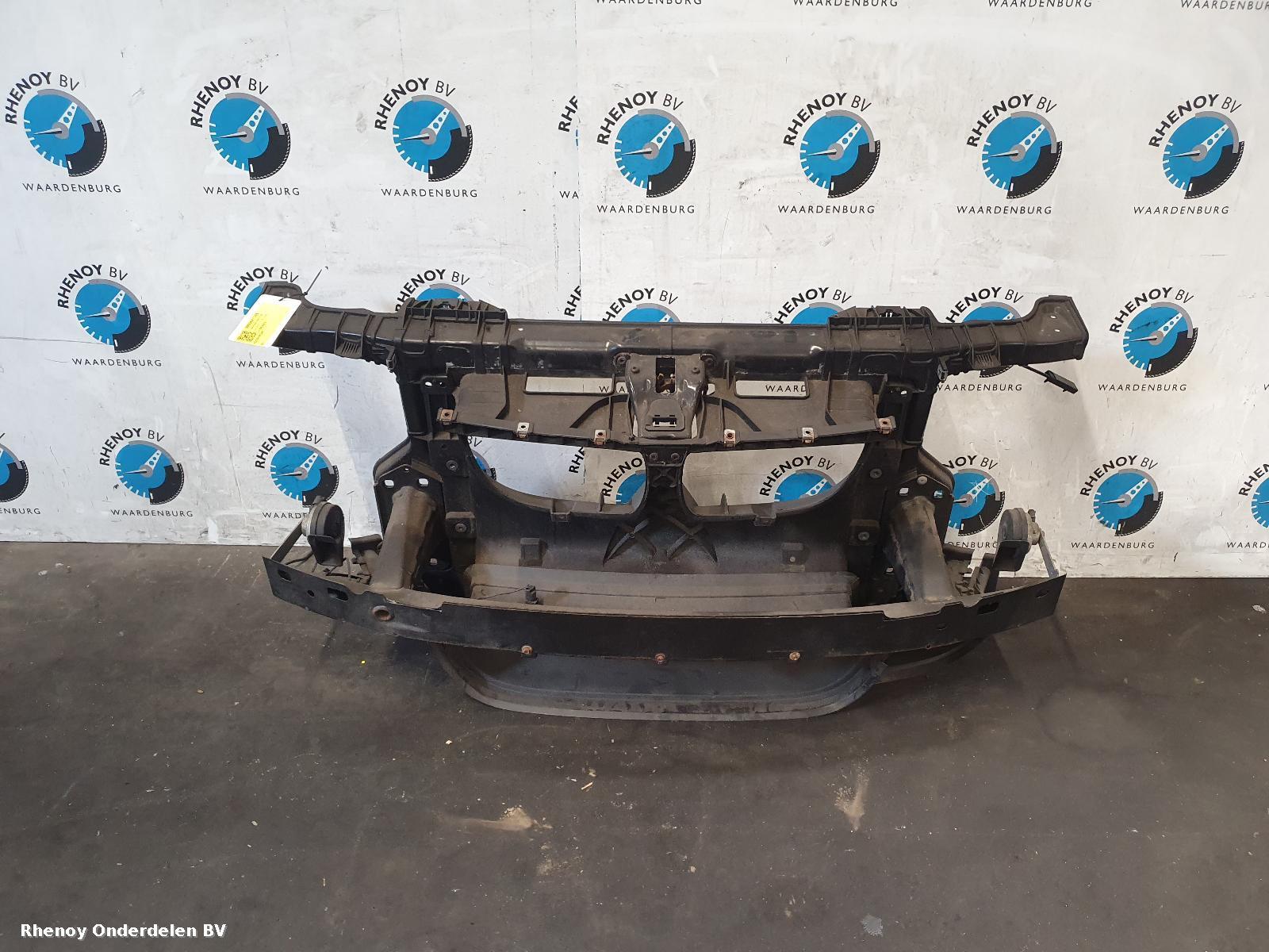 Bekijk Auto-onderdeel VOORFRONT BMW 1 SERIES 2006