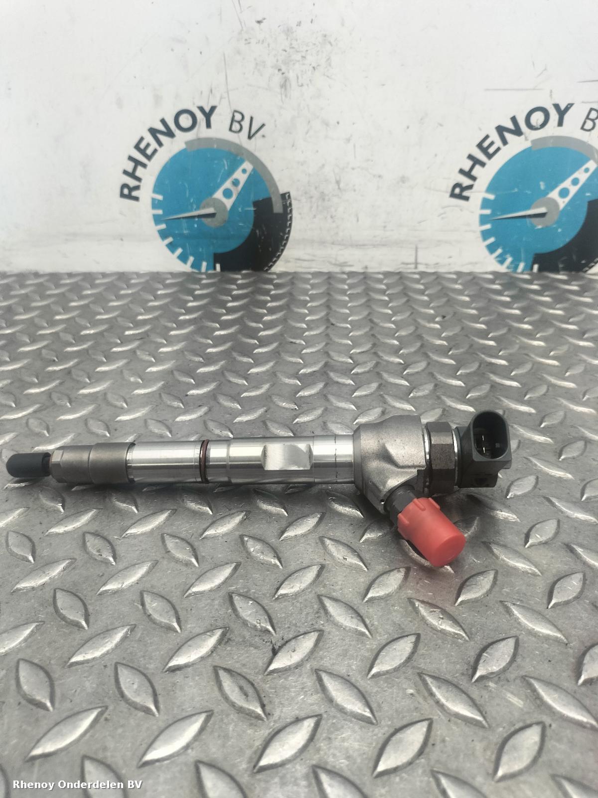 Bekijk Auto-onderdeel BRANDSTOF INJECTOR / VERSTUIVER VOLKSWAGEN PASSAT 2020