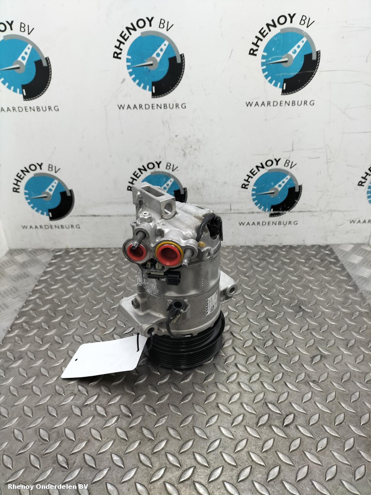 View Auto part Compressor VOLVO V60 2021