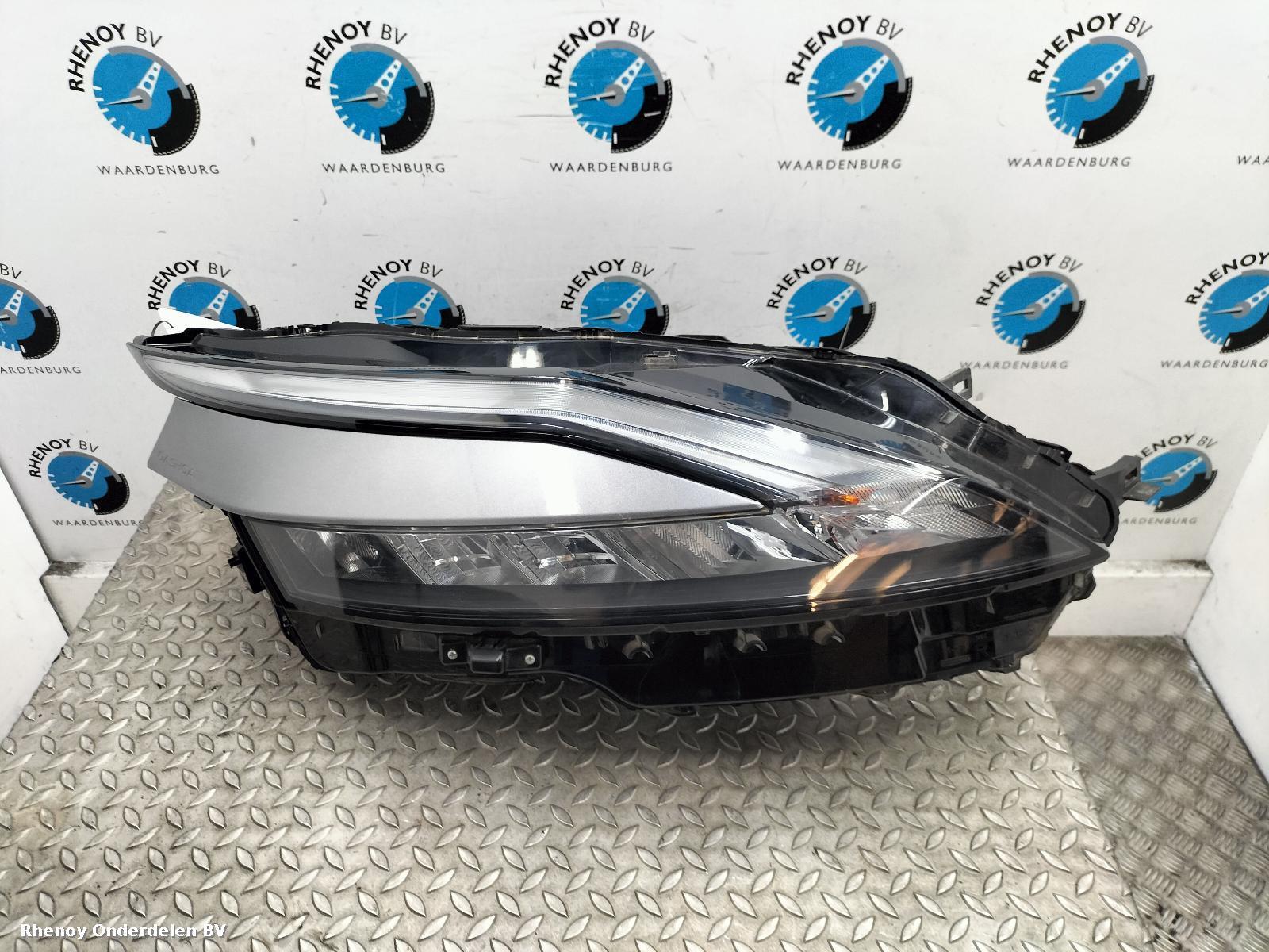 Bekijk Auto-onderdeel KOPLAMP R NISSAN QASHQAI 2023