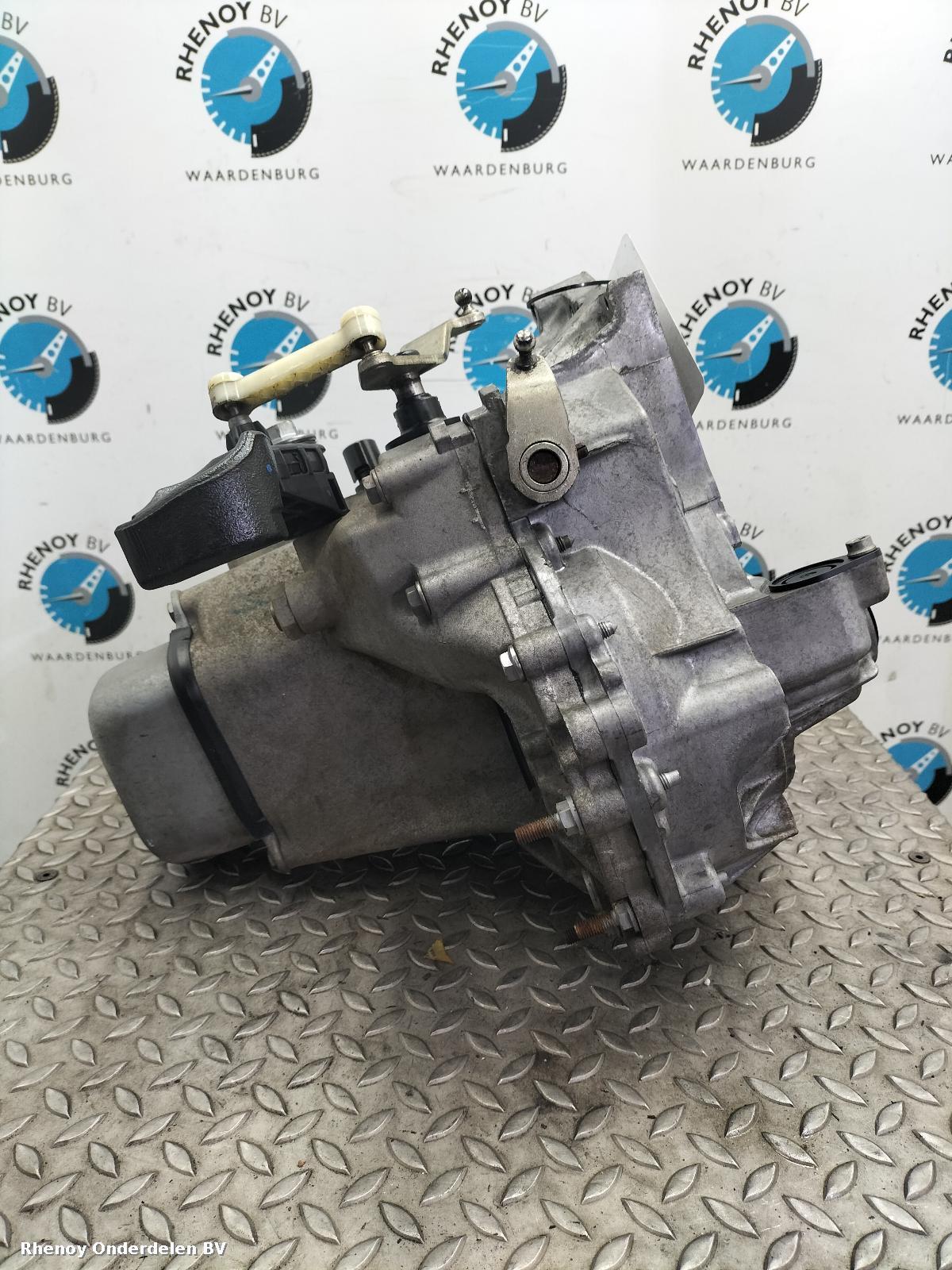 View Auto part TRANSMISSIE / VERSNELLINGSBAK PEUGEOT 208 2016