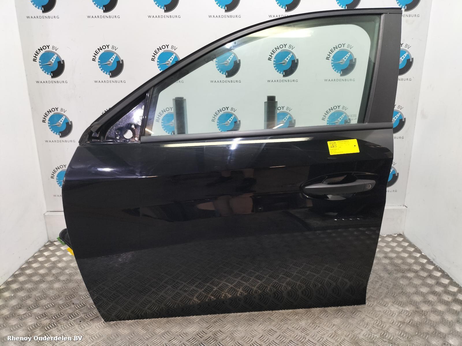 Bekijk Auto-onderdeel PORTIER LV  PEUGEOT 208 2022