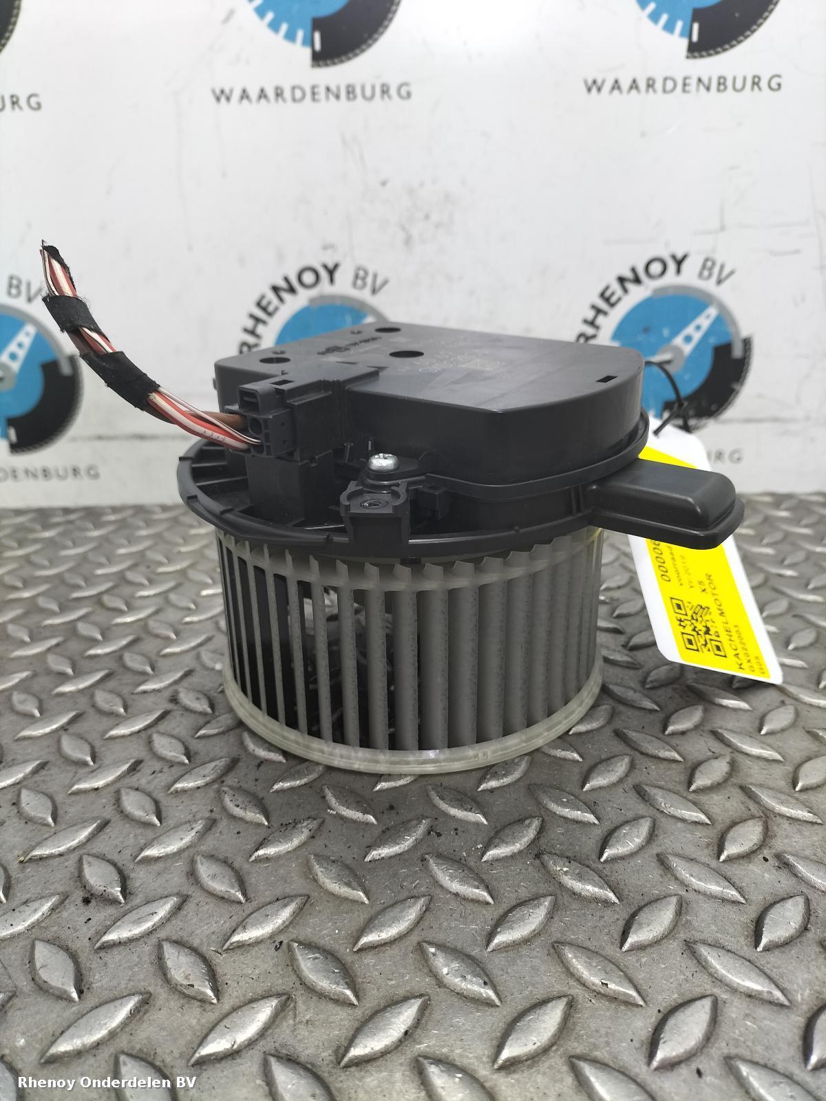 Bekijk Auto-onderdeel KACHELMOTOR BMW X5 2019