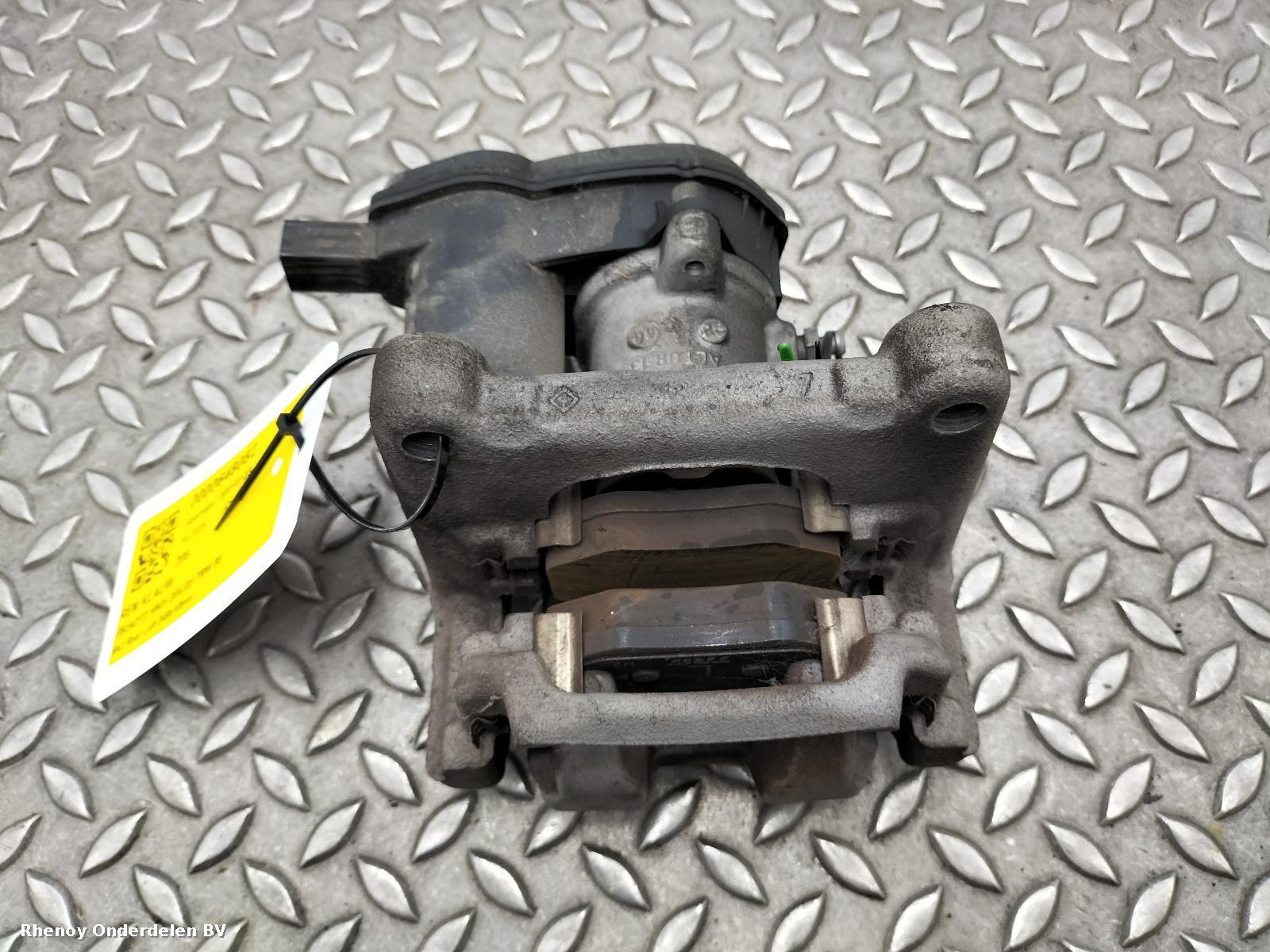 Bekijk Auto-onderdeel REM KLAUW PEUGEOT 208 2024
