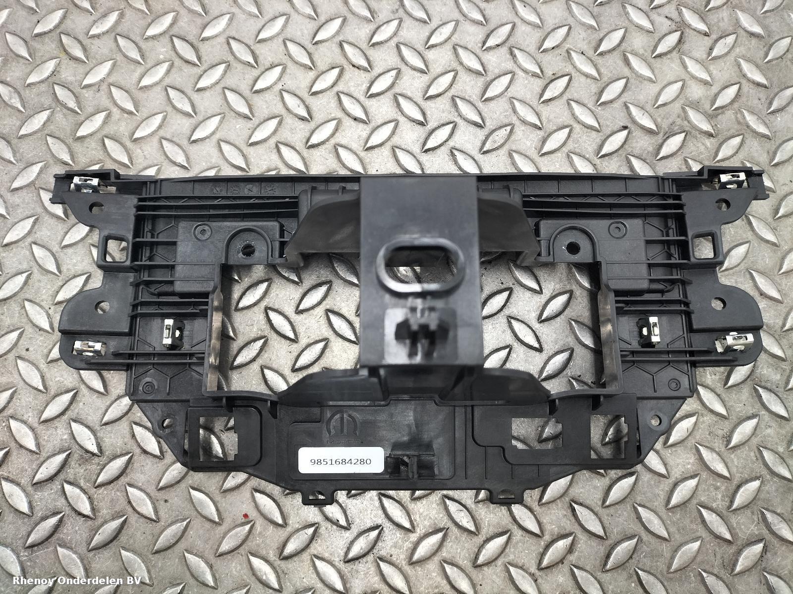 2023 OPEL / VAUXHALL CORSA NAVIGATIE View Auto part NAVIGATIE OPEL / VAUXHALL CORSA 2023