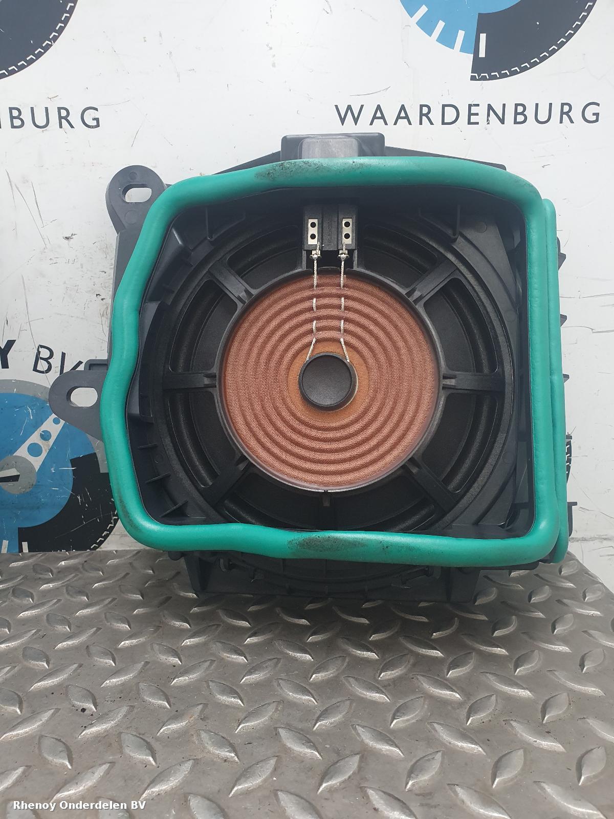 2025 BMW 2 SERIES LUIDSPREKER / BOX View Auto part LUIDSPREKER / BOX BMW 2 SERIES 2025