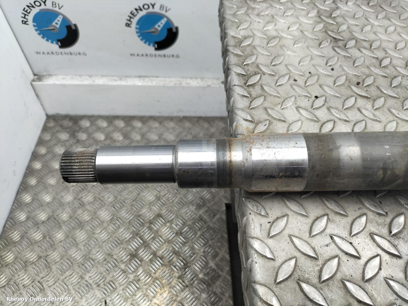 View Auto part AANDRIJFAS R FORD KUGA 2024