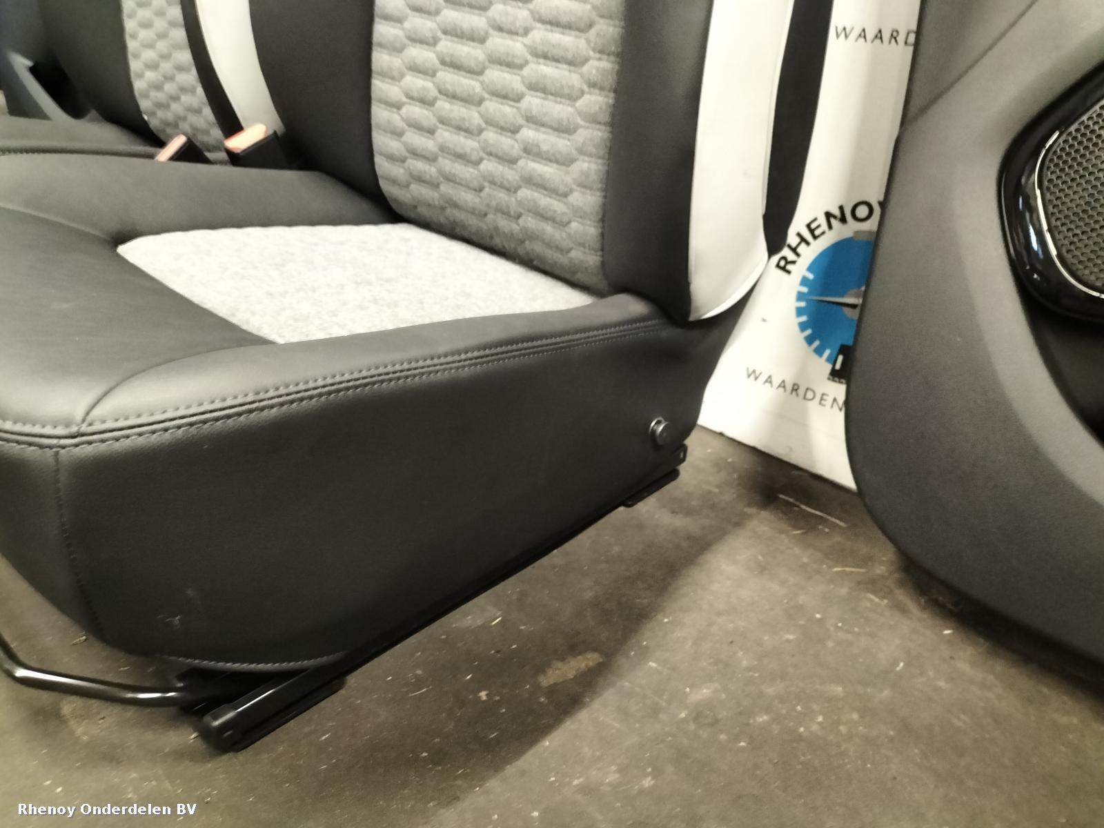 View Auto part INTERIEUR COMPLEET RENAULT ZOE 2025