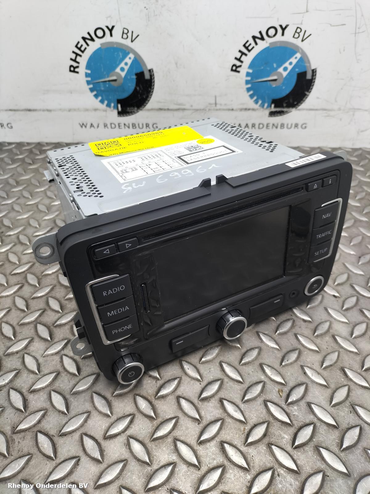 Bekijk Auto-onderdeel NAVIGATIE VOLKSWAGEN POLO 2011