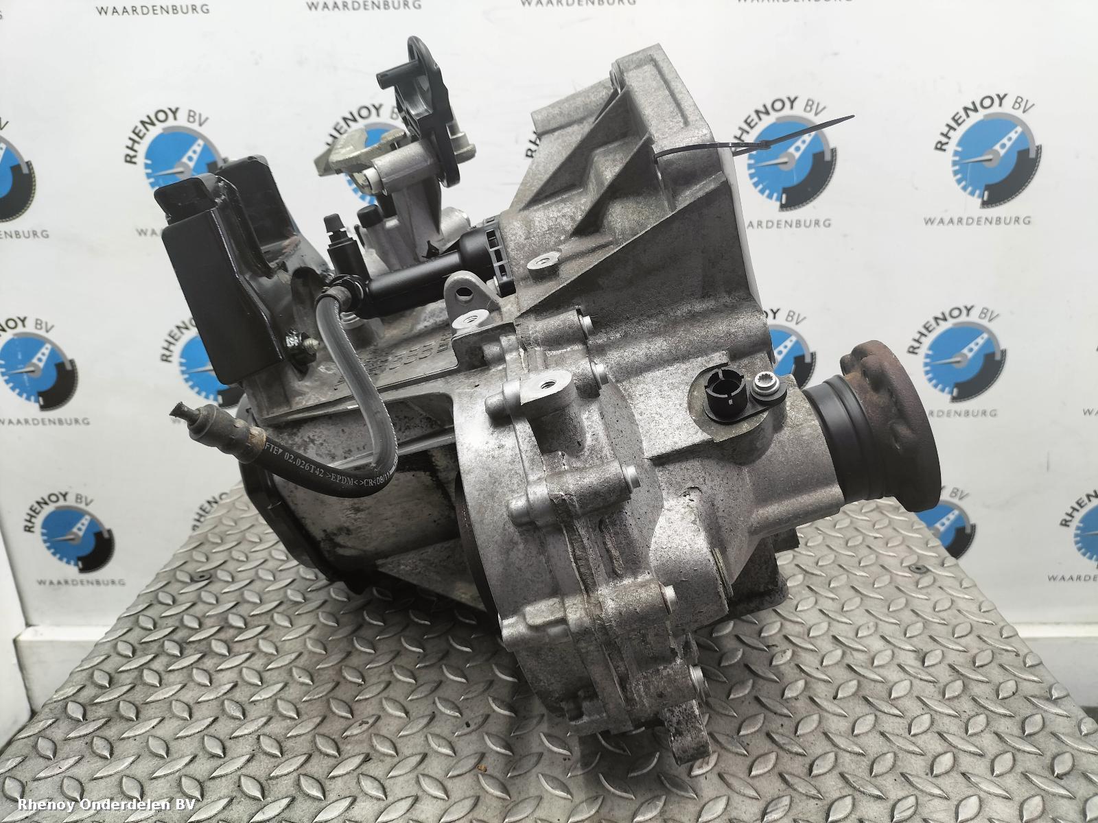 2011 VOLKSWAGEN POLO TRANSMISSIE / VERSNELLINGSBAK View Auto part TRANSMISSIE / VERSNELLINGSBAK VOLKSWAGEN POLO 2011