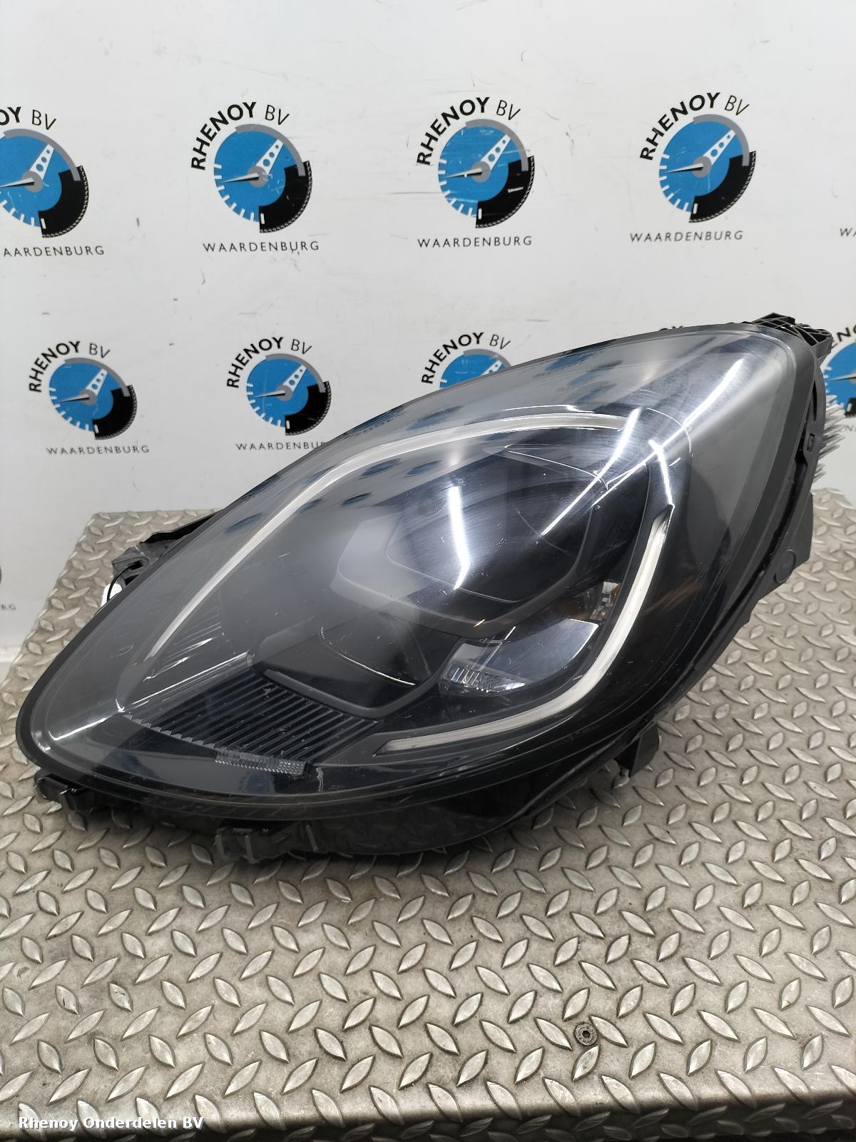 Bekijk Auto-onderdeel KOPLAMP L FORD PUMA 2023