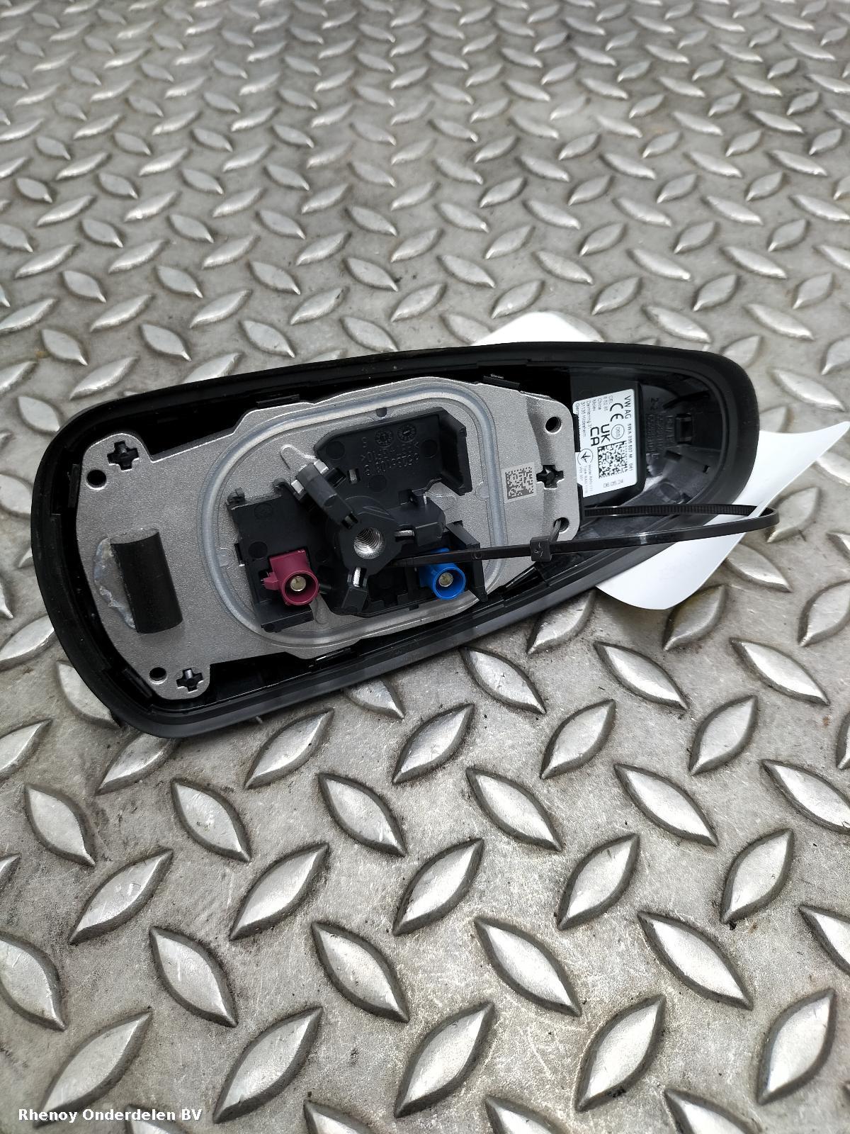 View Auto part ANTENNE FORD TOURNEO CONNECT 2024